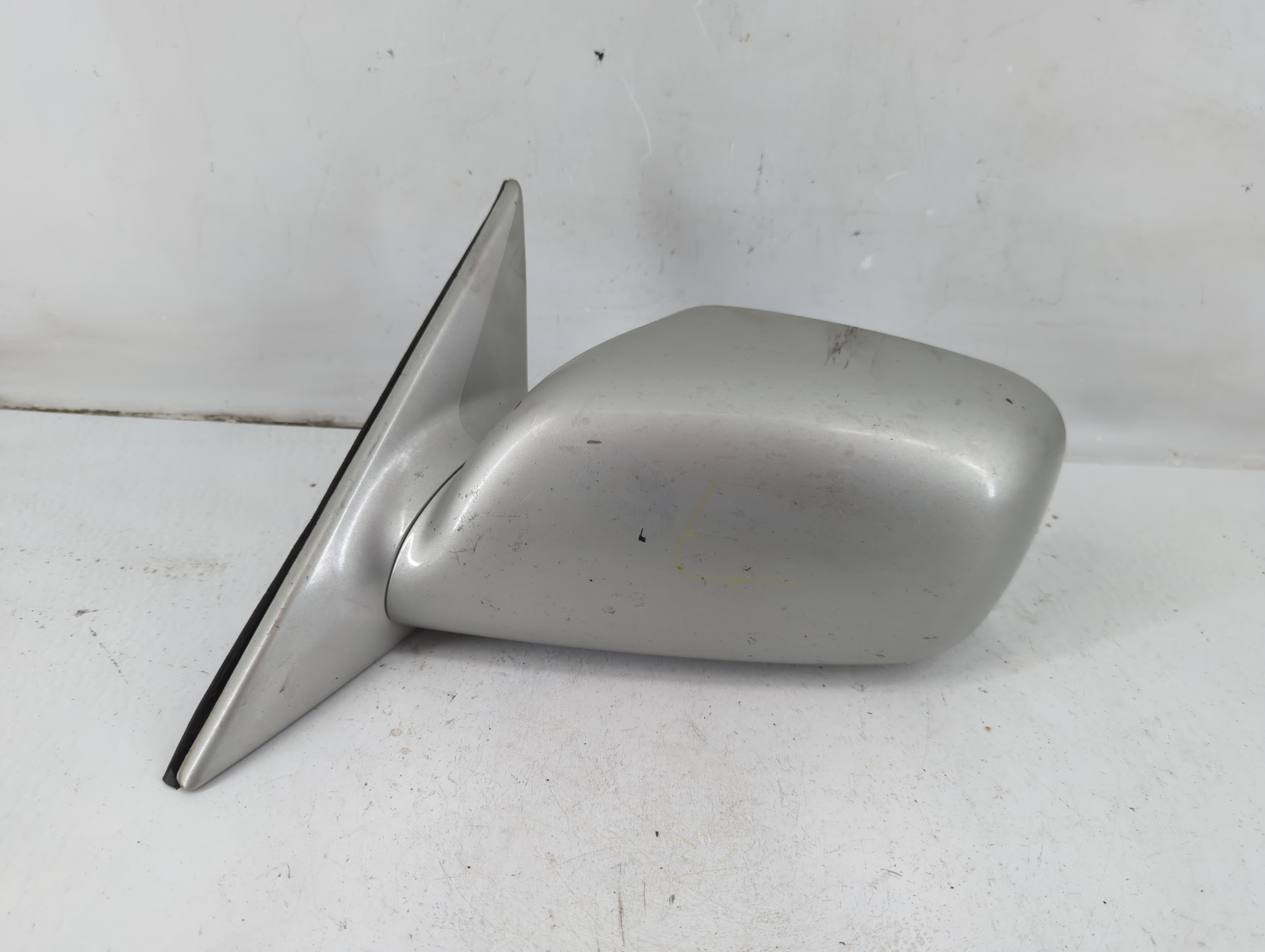 2002-2006 Toyota Camry Driver Left Side View Power Door Mirror Silver 1101385 - Oemusedautoparts1.com