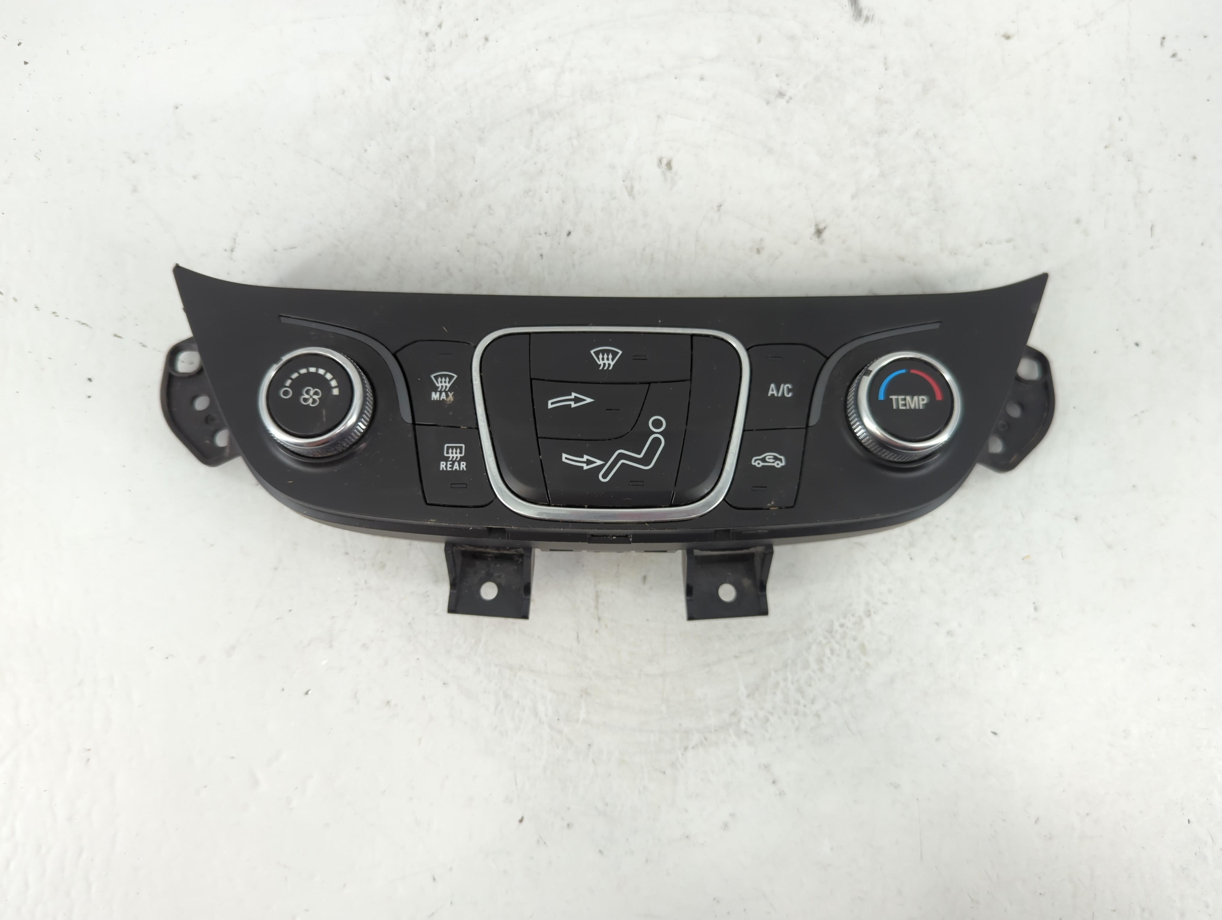 2019-2021 Chevrolet Equinox Ac Heater Climate Control 84422503 1101403 - Oemusedautoparts1.com