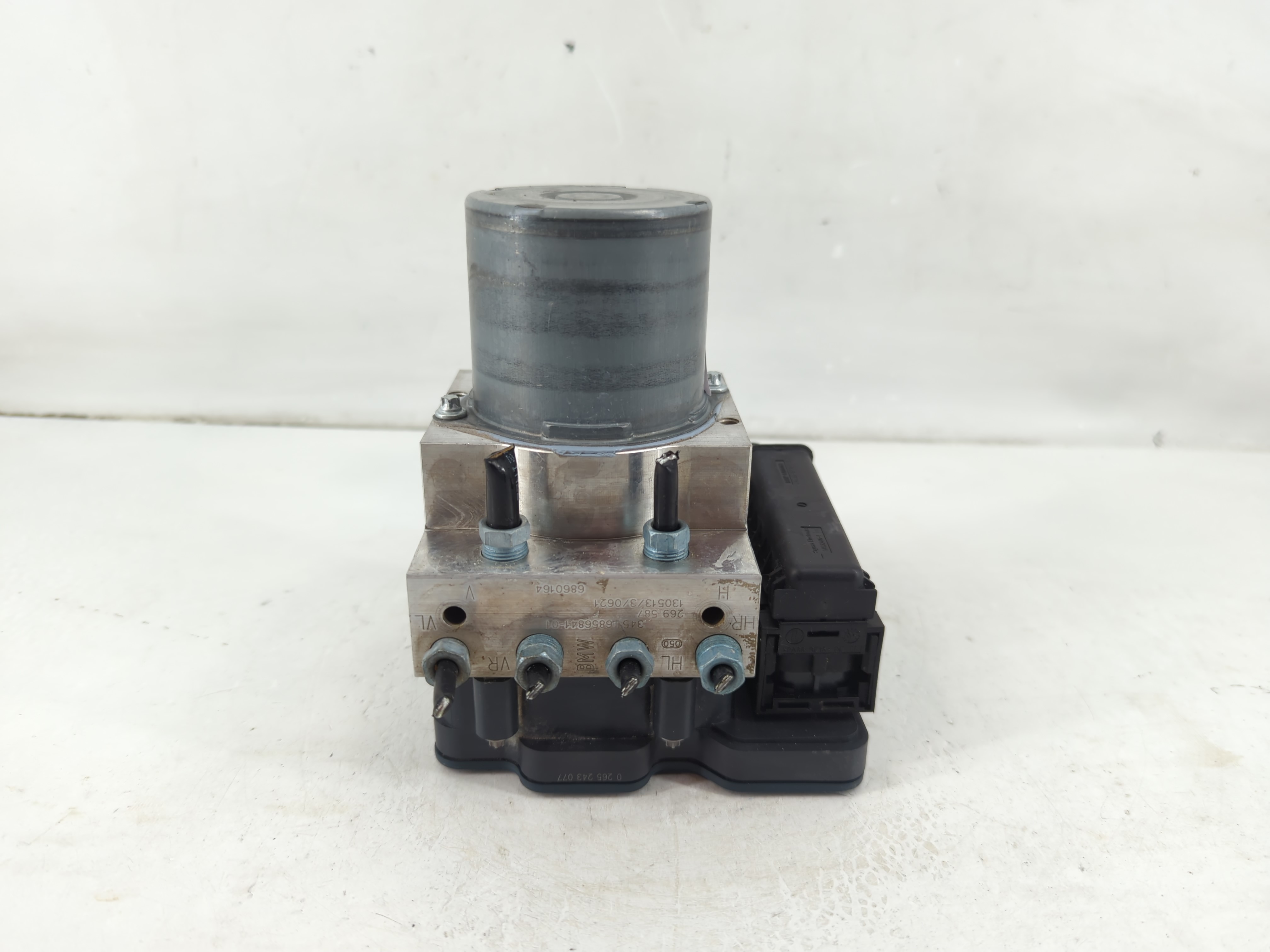 Picture of 2012-2016 Bmw 535i Abs Pump Control Module 1101437
