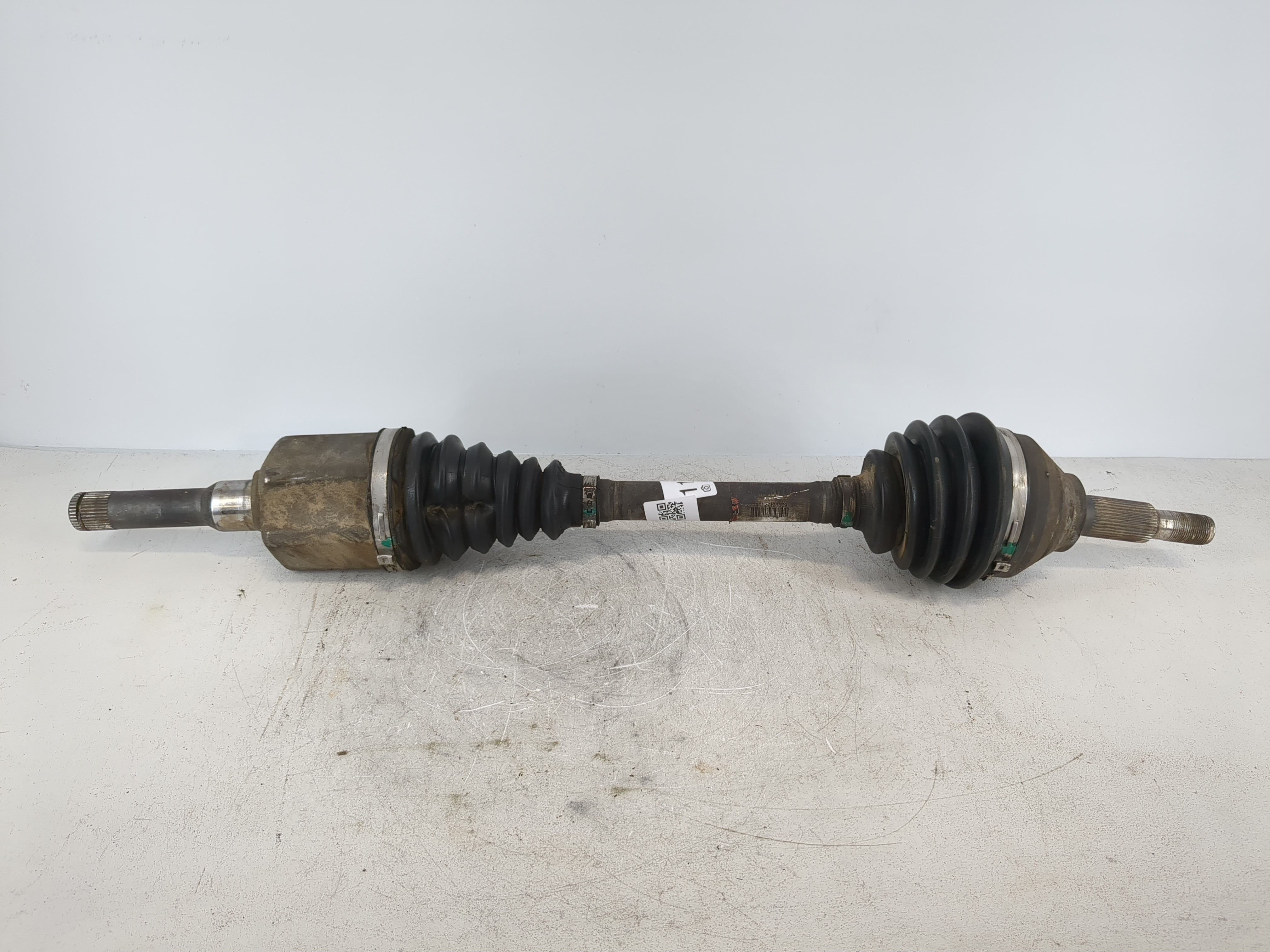 2012-2015 Ford Explorer Axle Shaft Front Driver Cv C/v 1101446 - Oemusedautoparts1.com