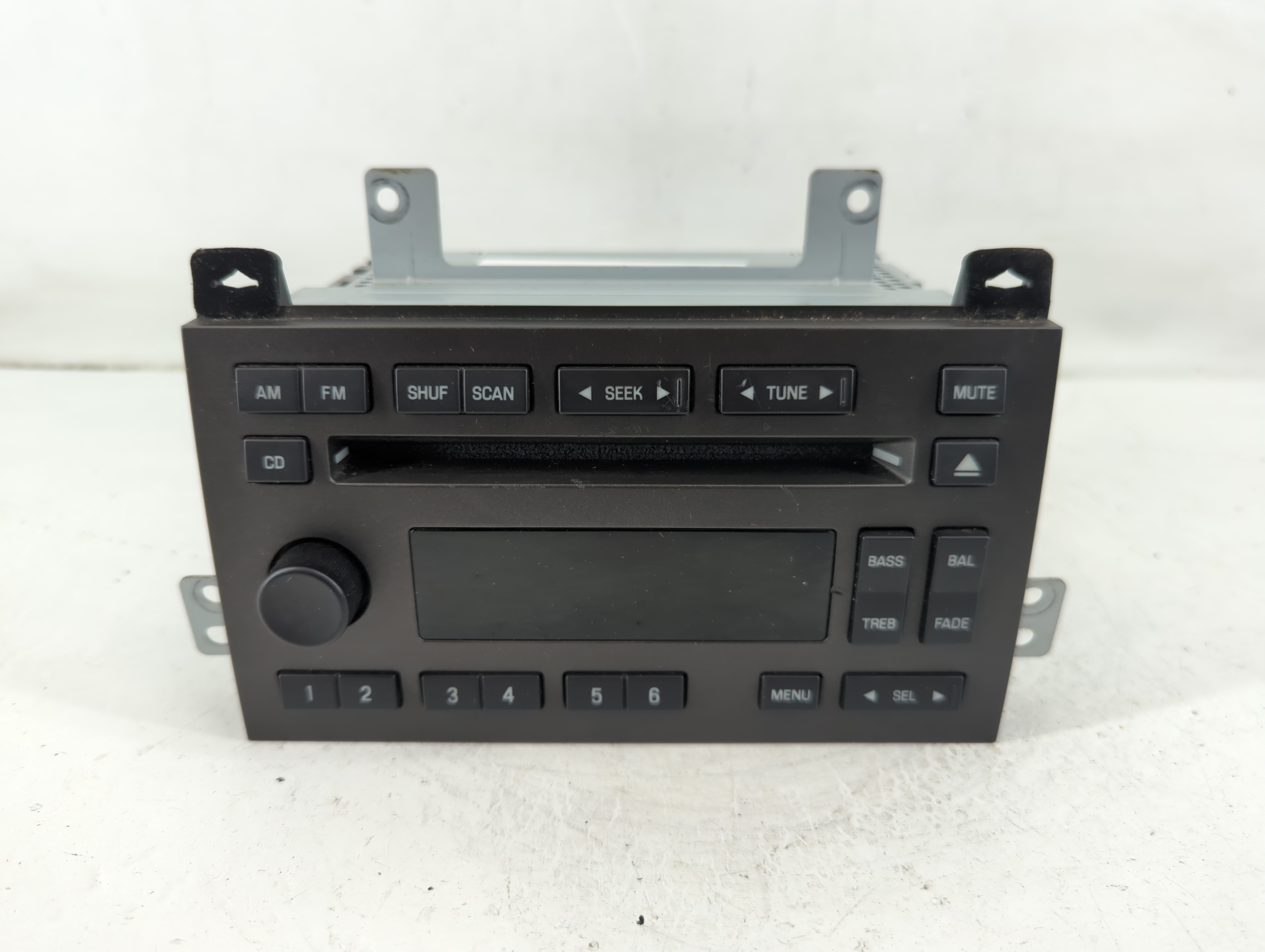 2005-2005 Lincoln Town Car Am Fm Cd Player Radio Receiver 1101462 - Oemusedautoparts1.com