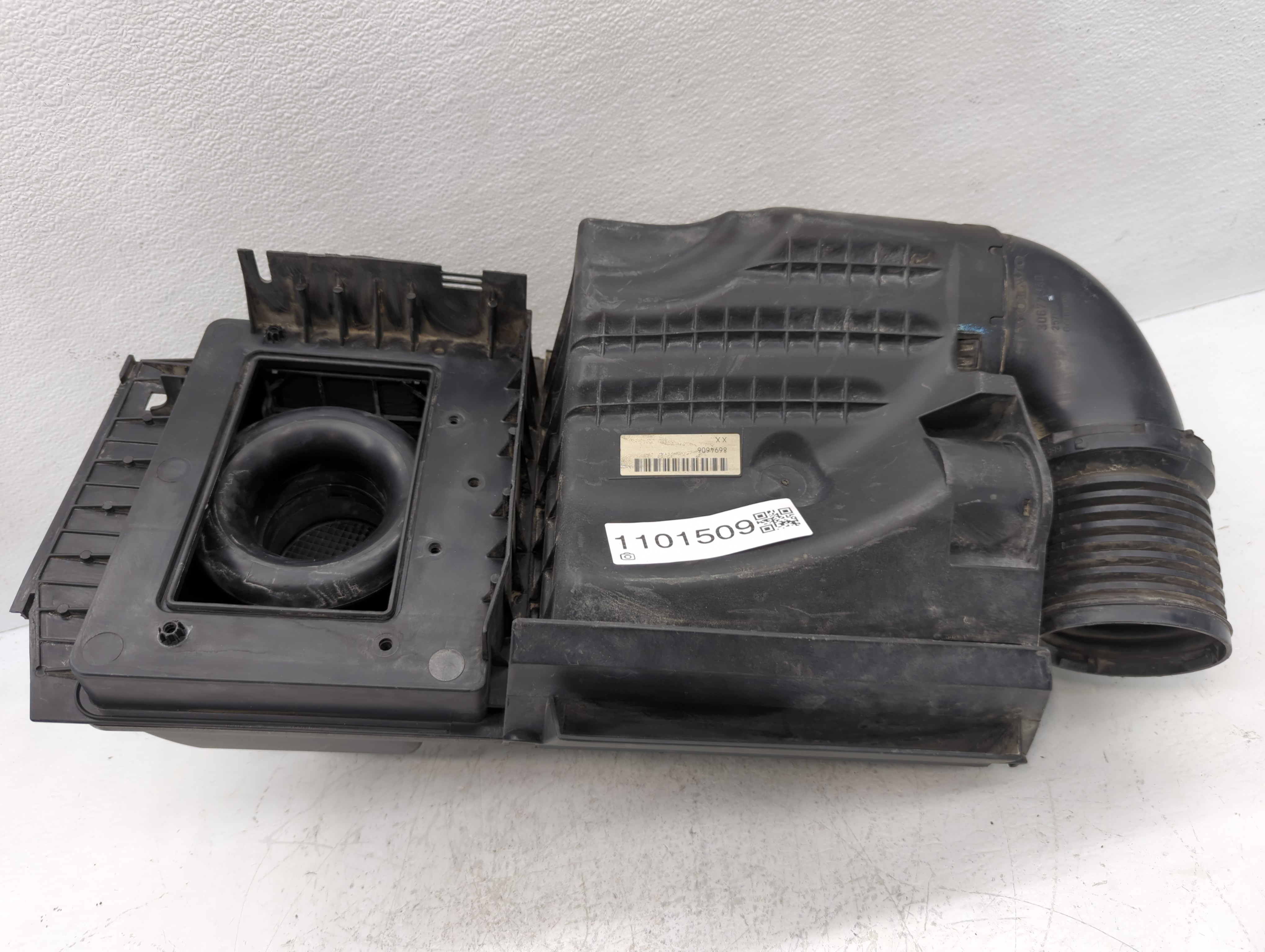Picture of Volvo V40 Air Cleaner Intake-duct Hose Tube 1101509