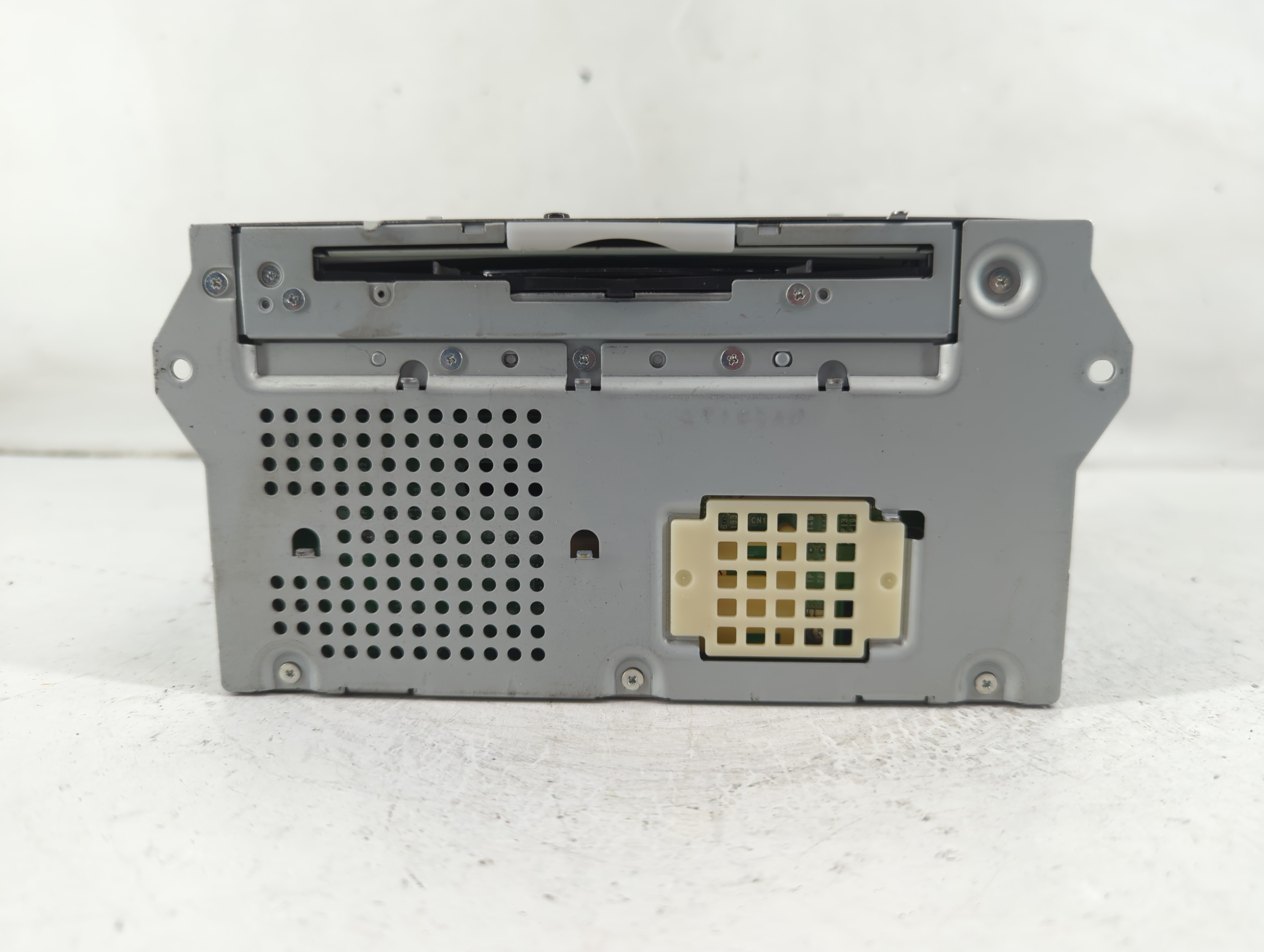 2011-2013 Infiniti Qx56 Am Fm Cd Player Radio Receiver 1101517 - Oemusedautoparts1.com