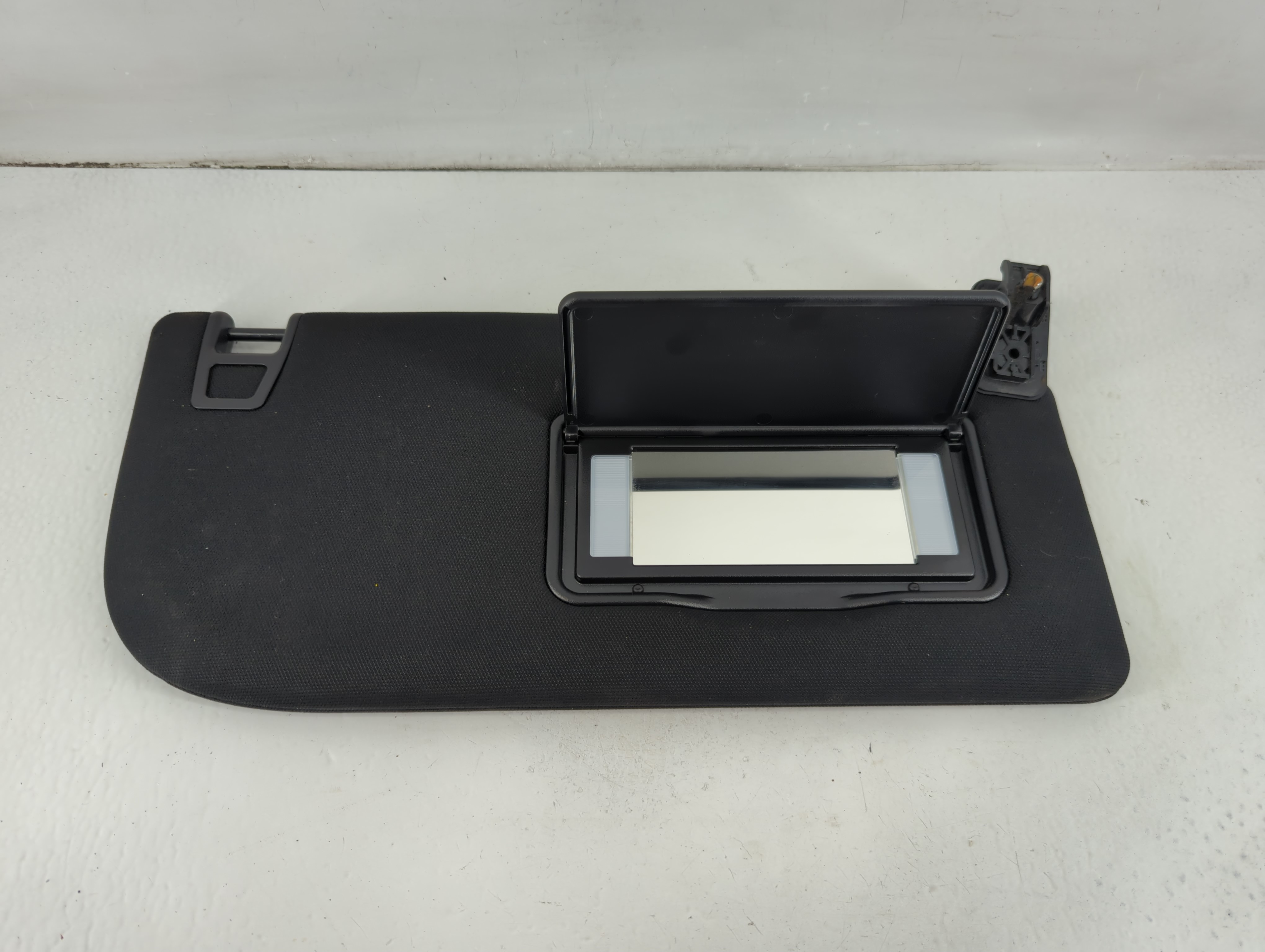 Picture of 2018-2021 Ford Expedition Passenger Sun Visor Mirror Right Sunvisor 1101700