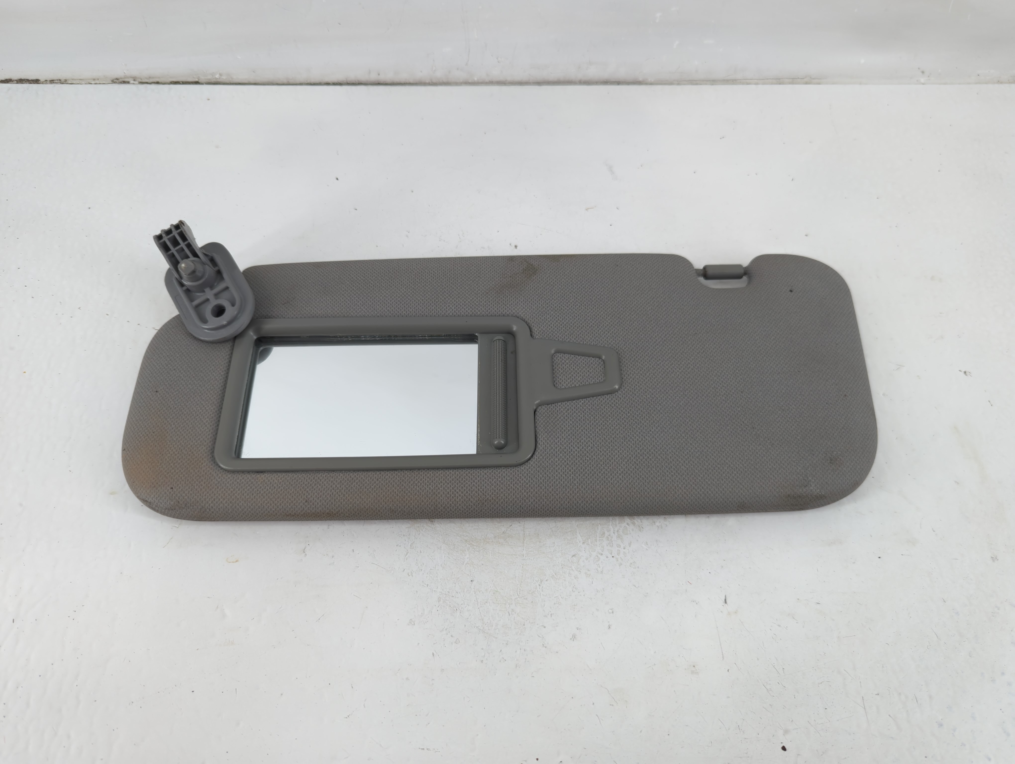 Picture of 2014-2017 Hyundai Accent Driver Sun Visor Mirror Left Sunvisor Grey 1101707