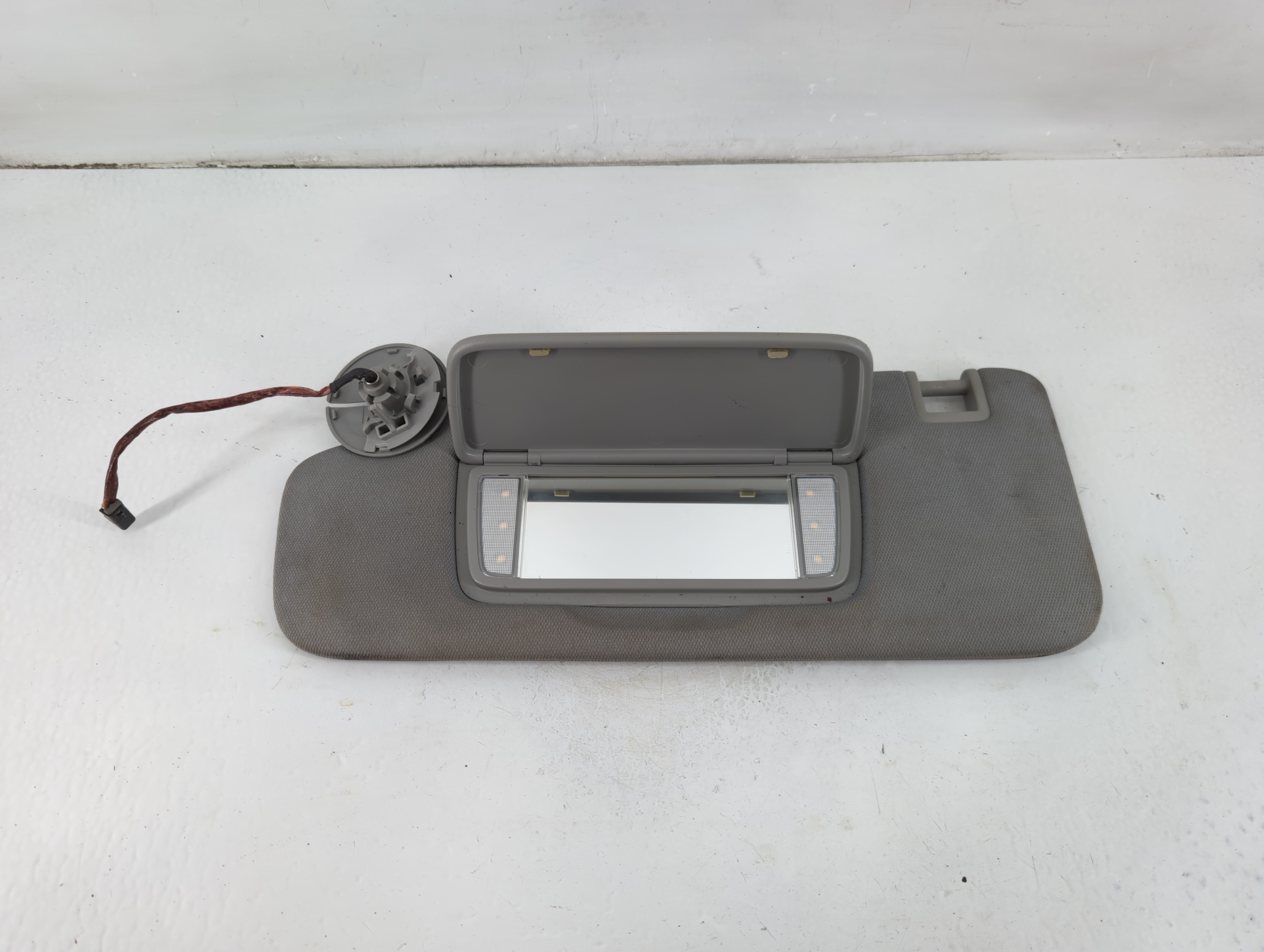 Picture of 2020-2022 Chevrolet Equinox Passenger Sun Visor Mirror Right Sunvisor 1101709