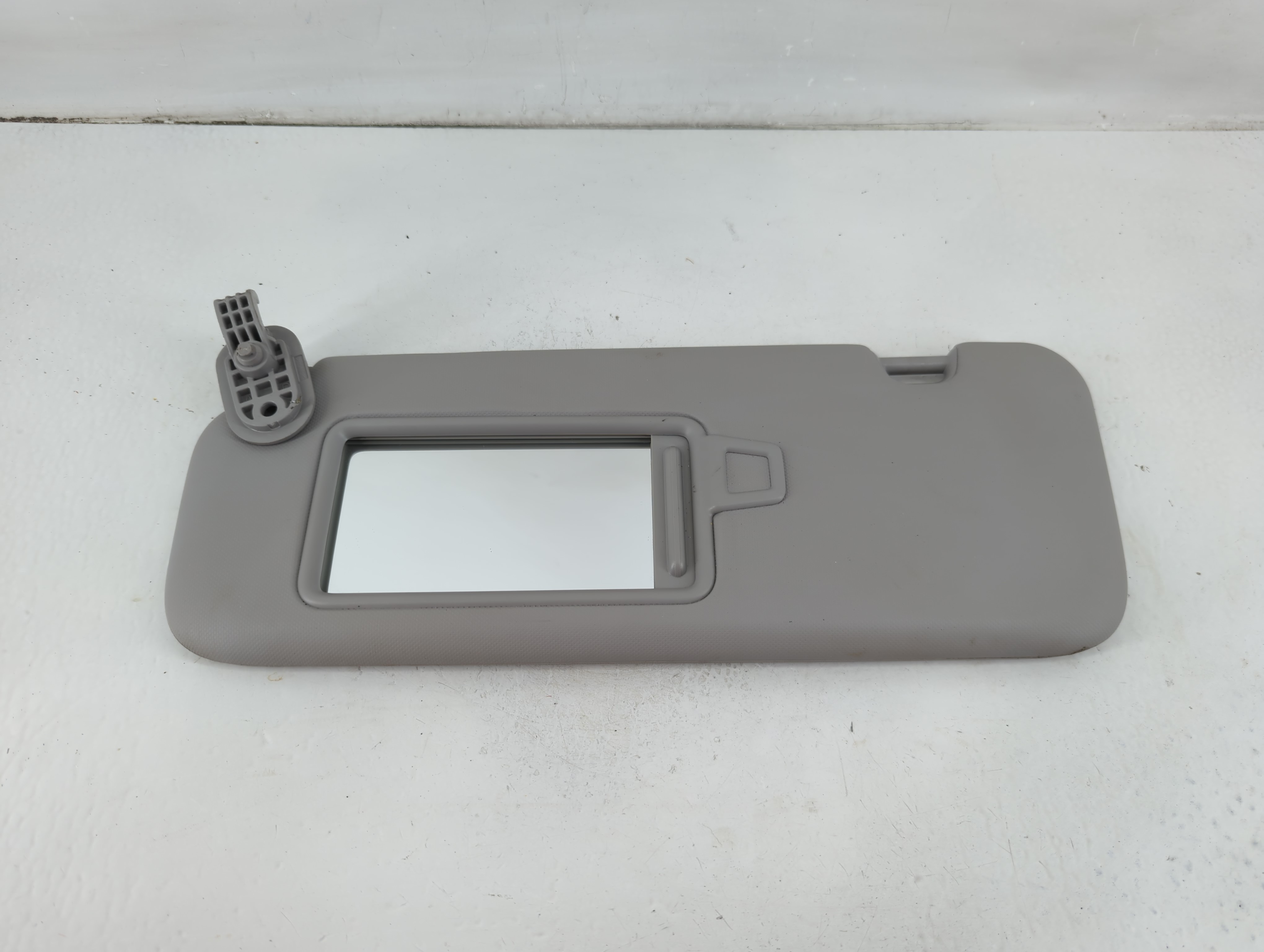 Picture of 2017-2020 Hyundai Elantra Driver Sun Visor Mirror Left Sunvisor Grey 1101715