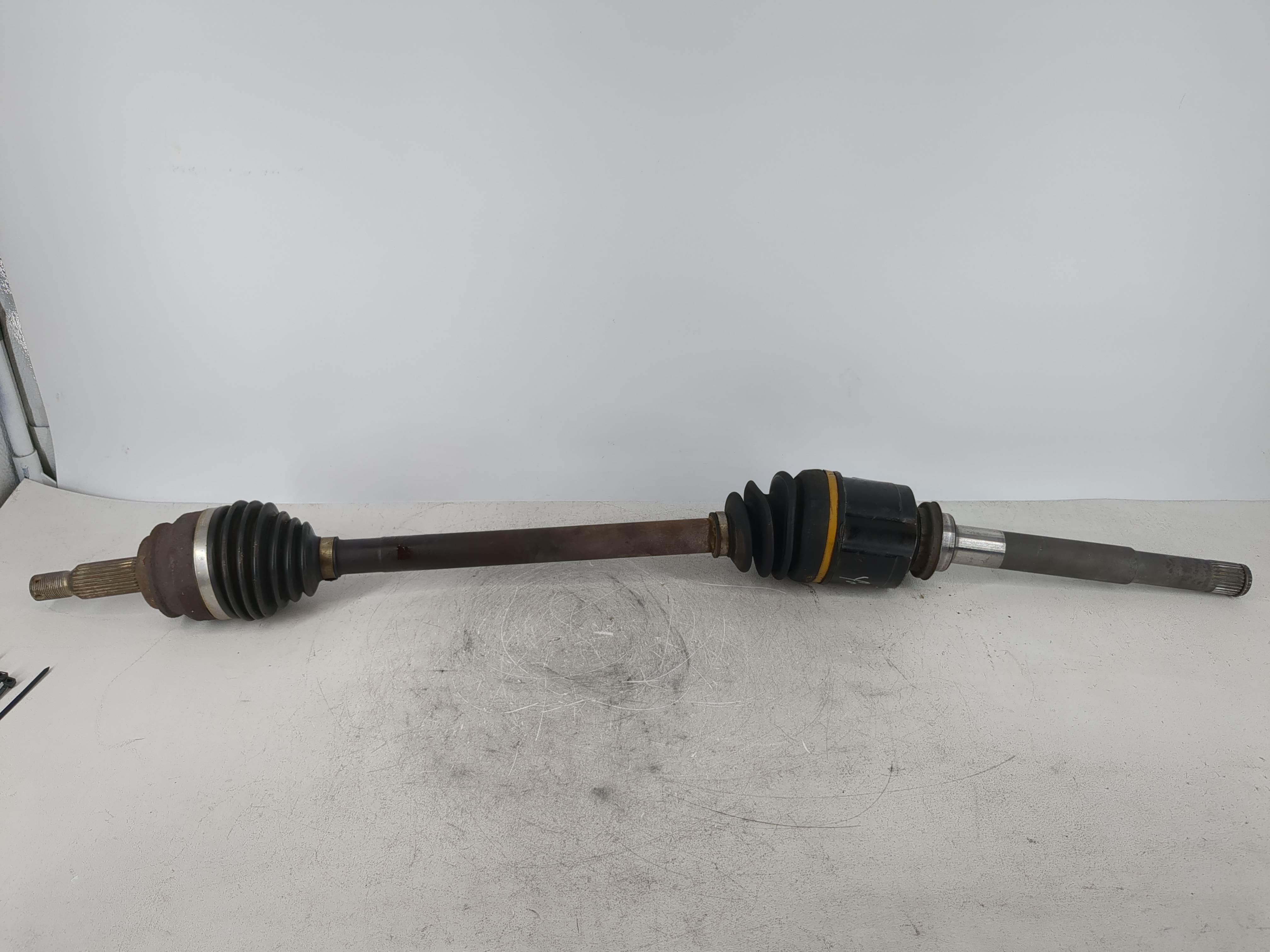 2008-2013 Mitsubishi Outlander Axle Shaft Front Passenger Cv C/v 1101718 - Oemusedautoparts1.com