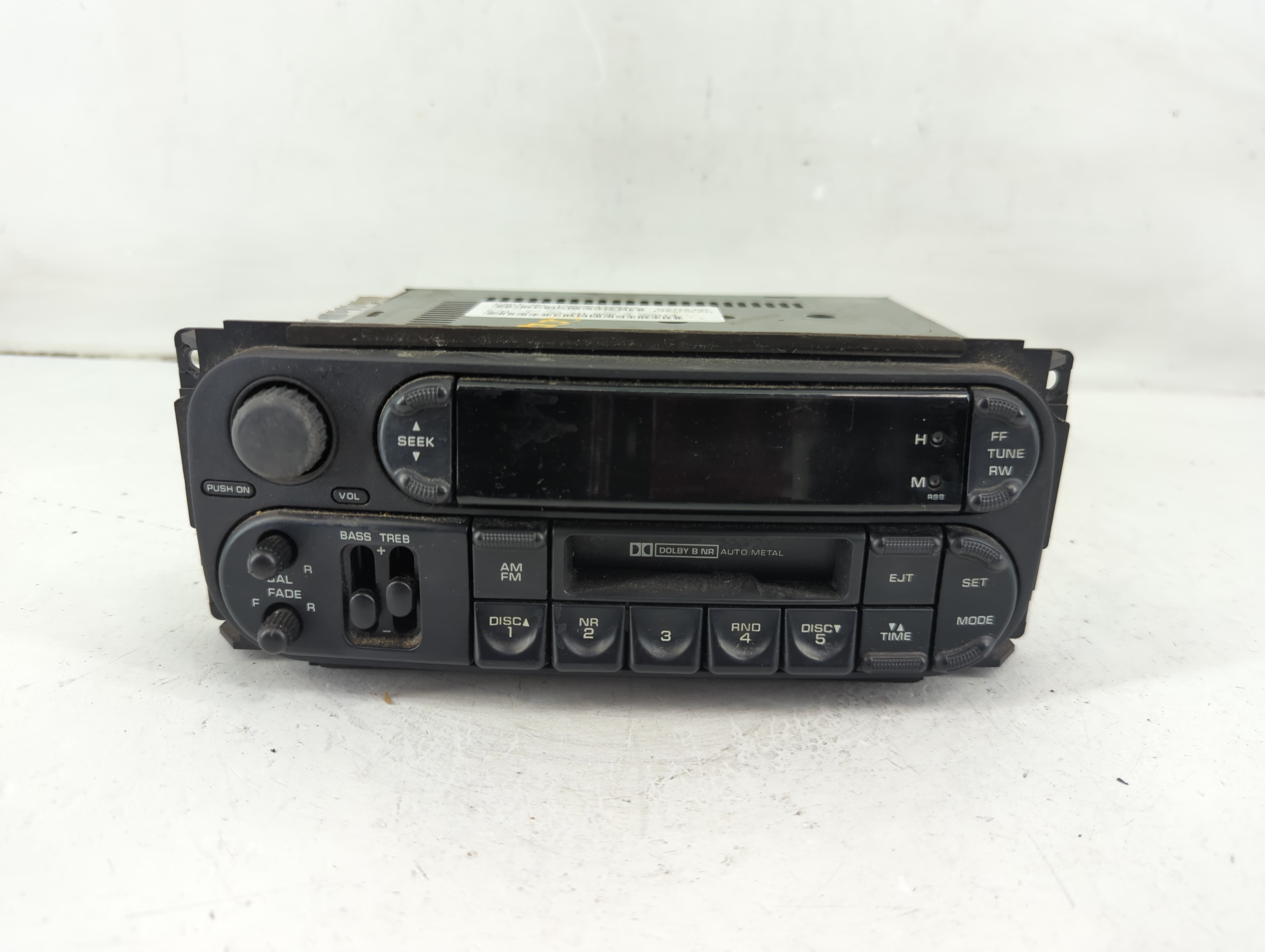 2002-2007 Jeep Liberty Am Fm Cd Player Radio Receiver 1101785 - Oemusedautoparts1.com