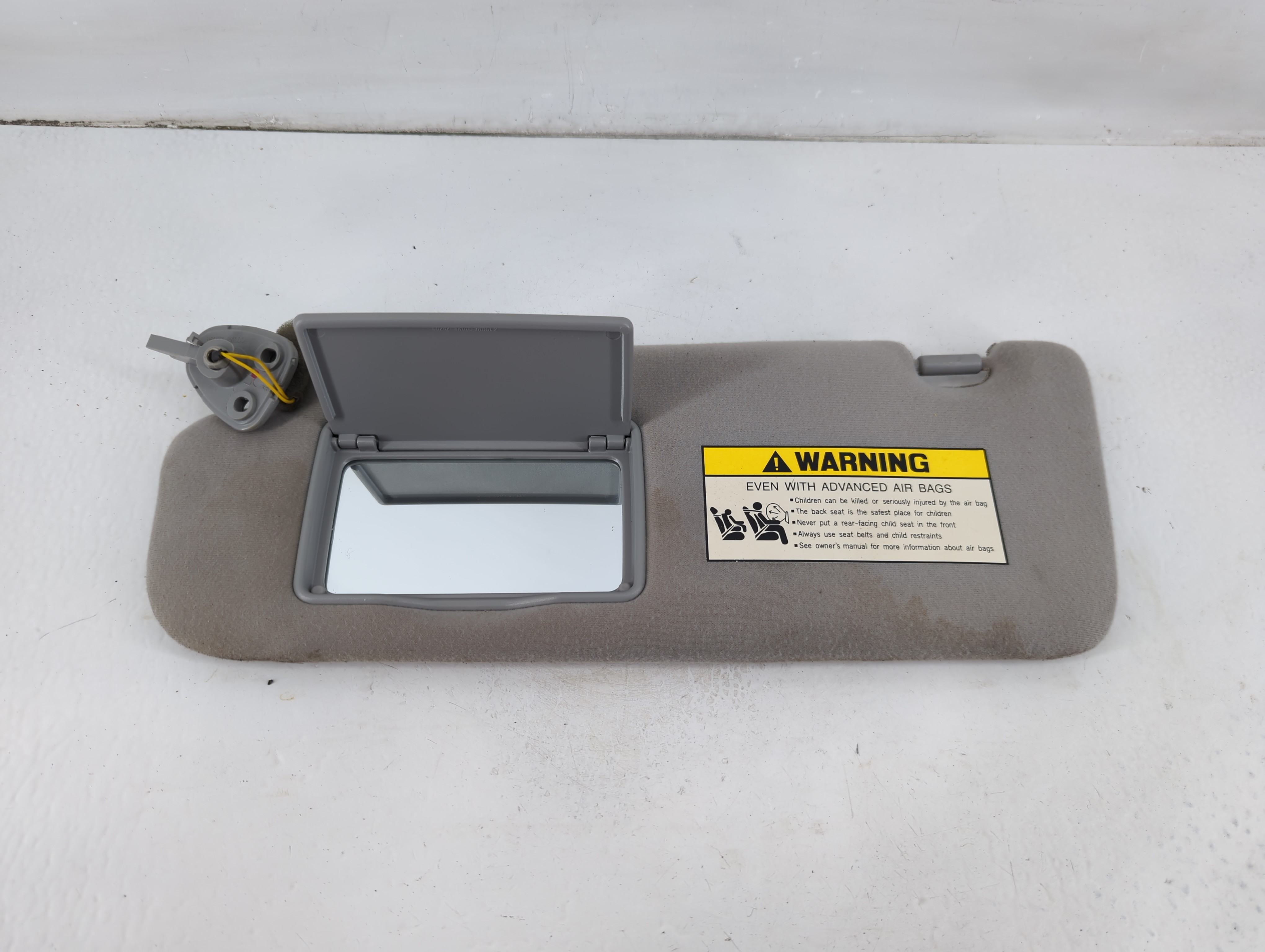 Picture of 2008-2010 Hyundai Sonata Driver Sun Visor Mirror Left Sunvisor Grey 1101797