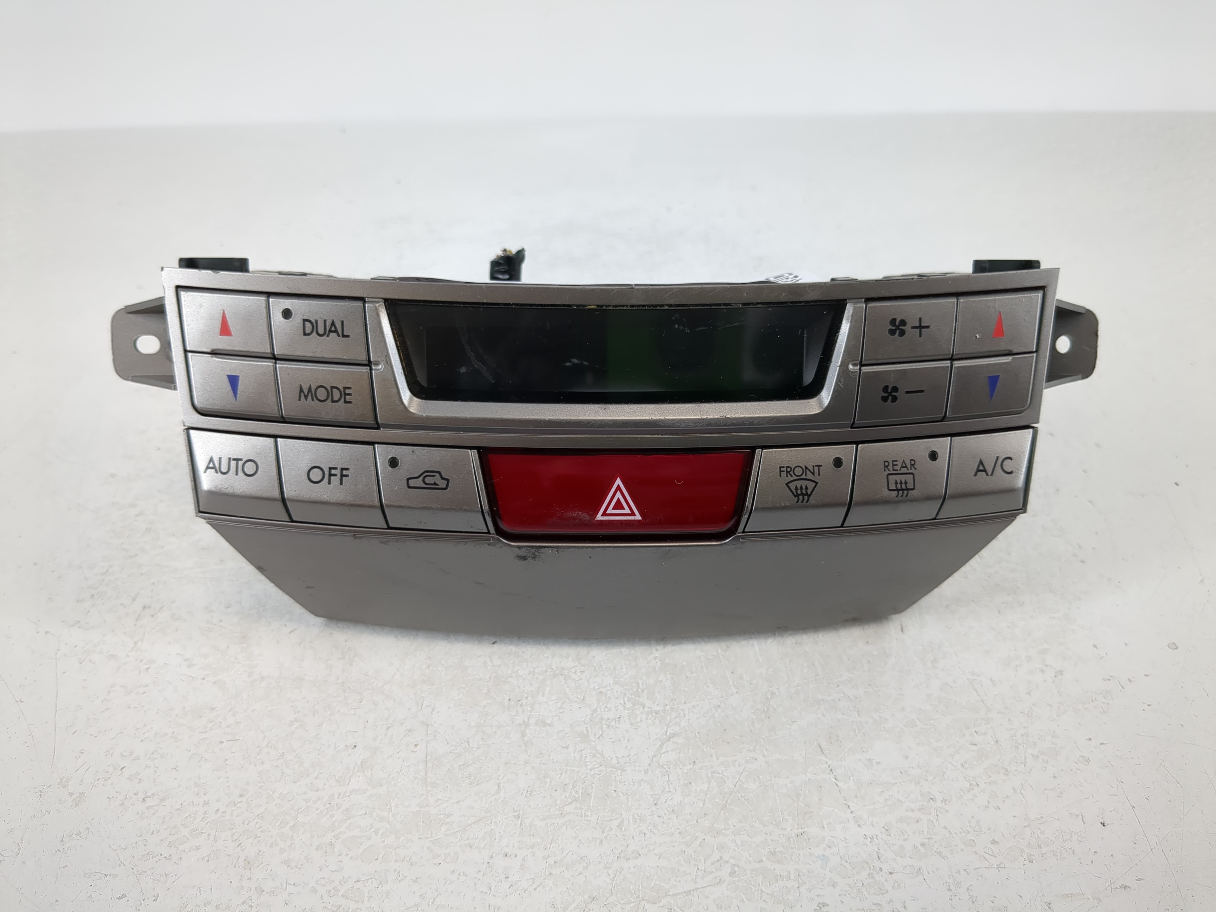 2010-2014 Subaru Legacy Ac Heater Climate Control 72311aj03a 1101809 - Oemusedautoparts1.com