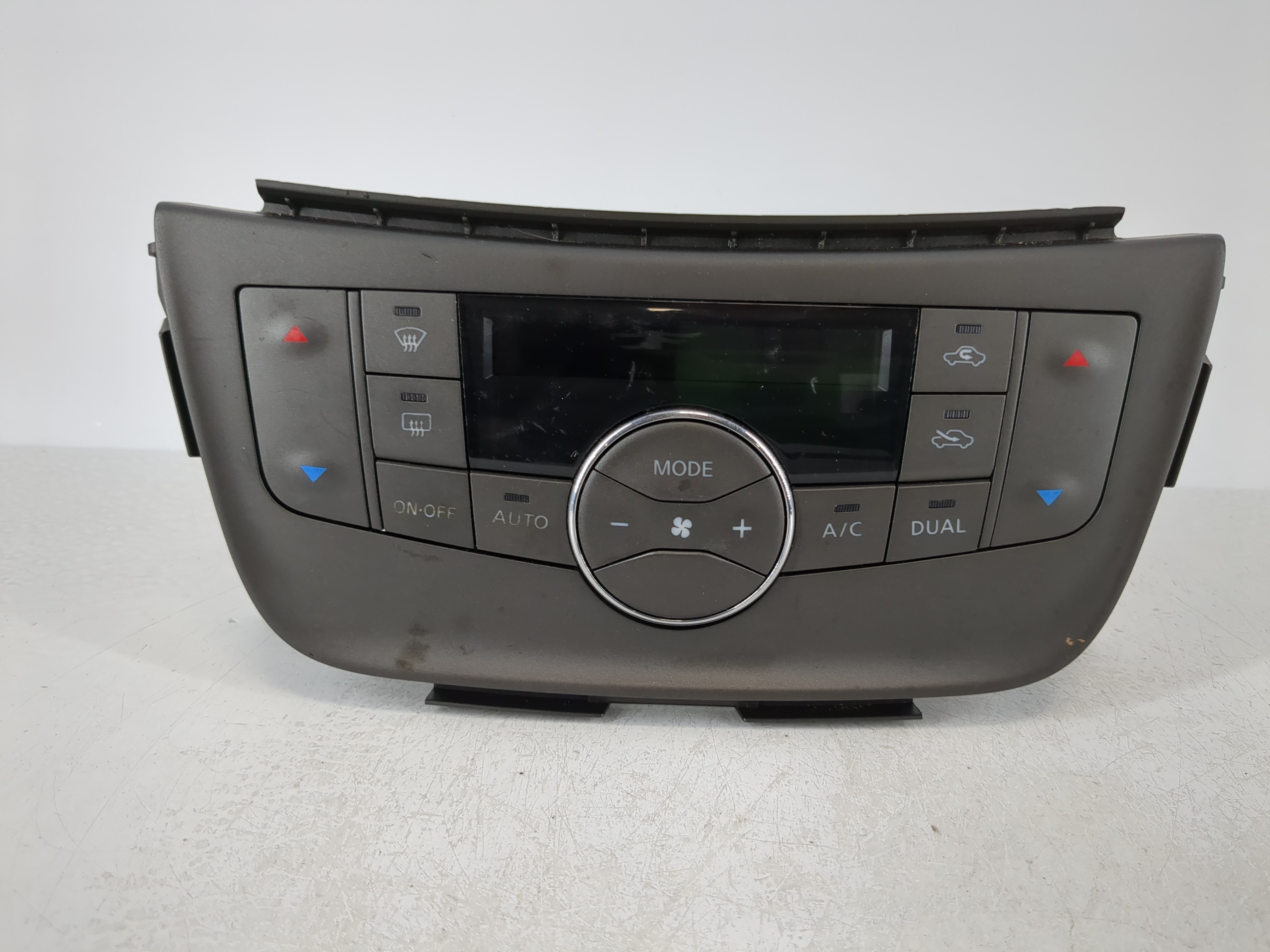 2013-2014 Nissan Sentra Ac Heater Climate Control 27500 3sg1a 1101811 - Oemusedautoparts1.com