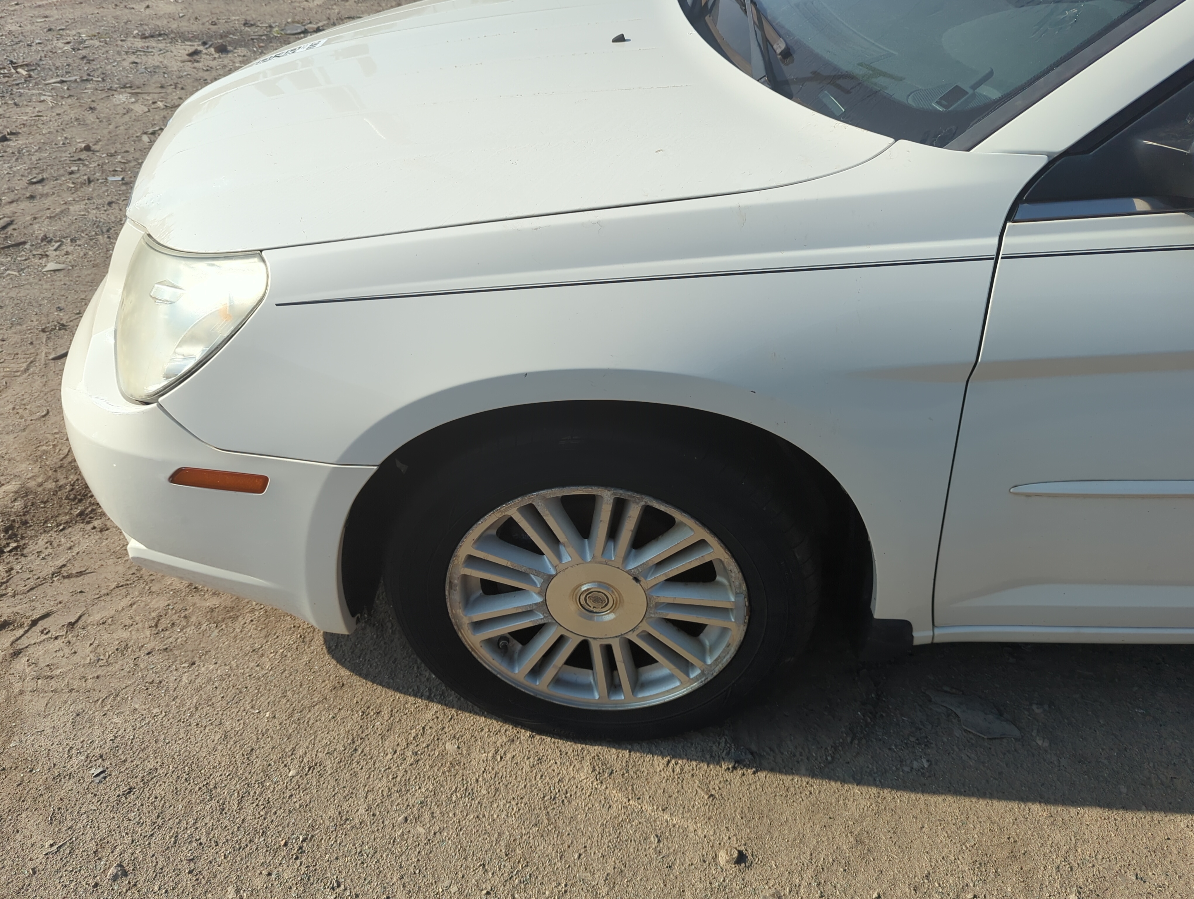 Picture of 2007-2010 Chrysler Sebring Driver Fender 1102059