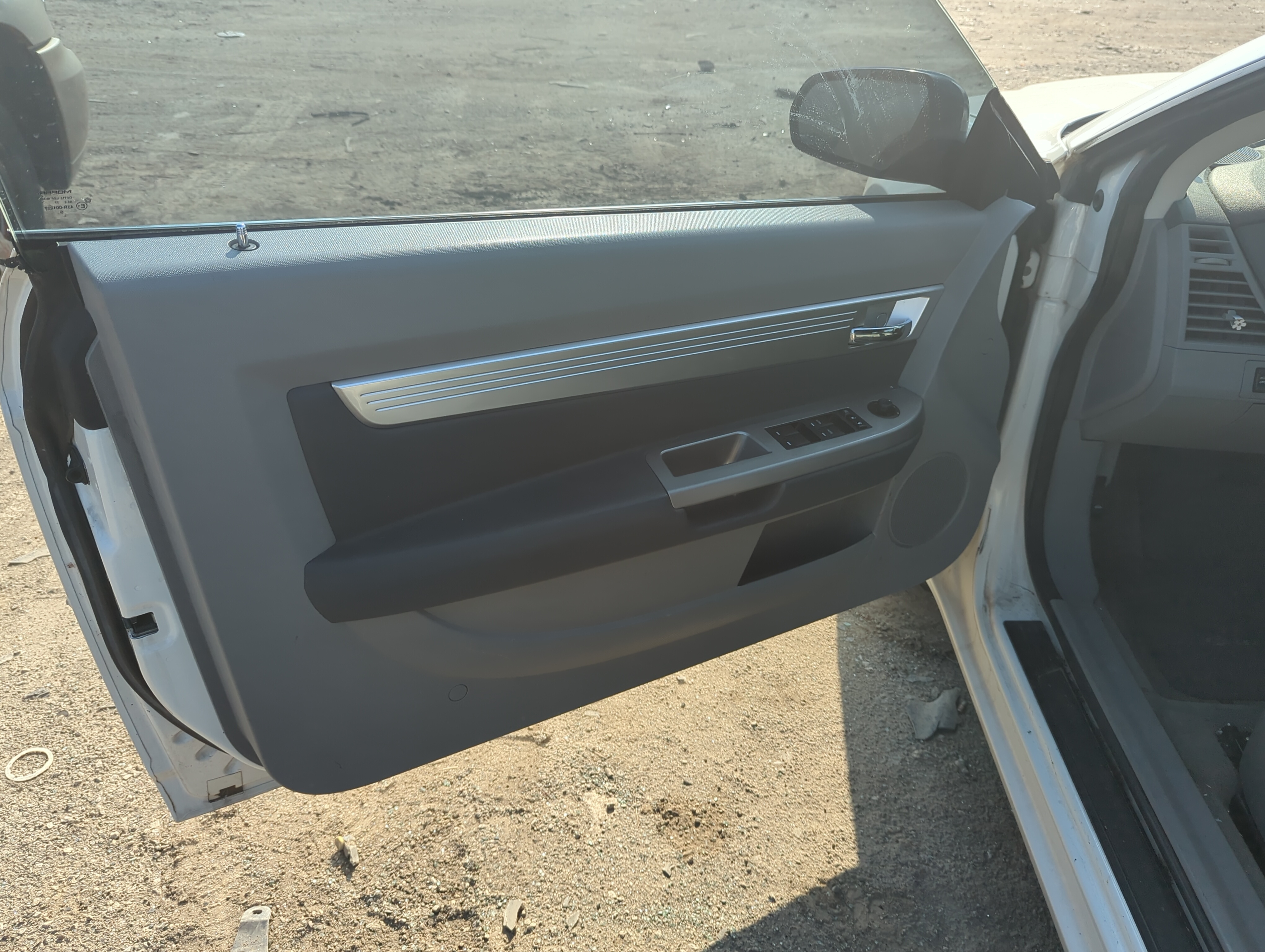 Picture of 2008 Chrysler Sebring Front Left Driver Interior Door Panel Trim 1102164