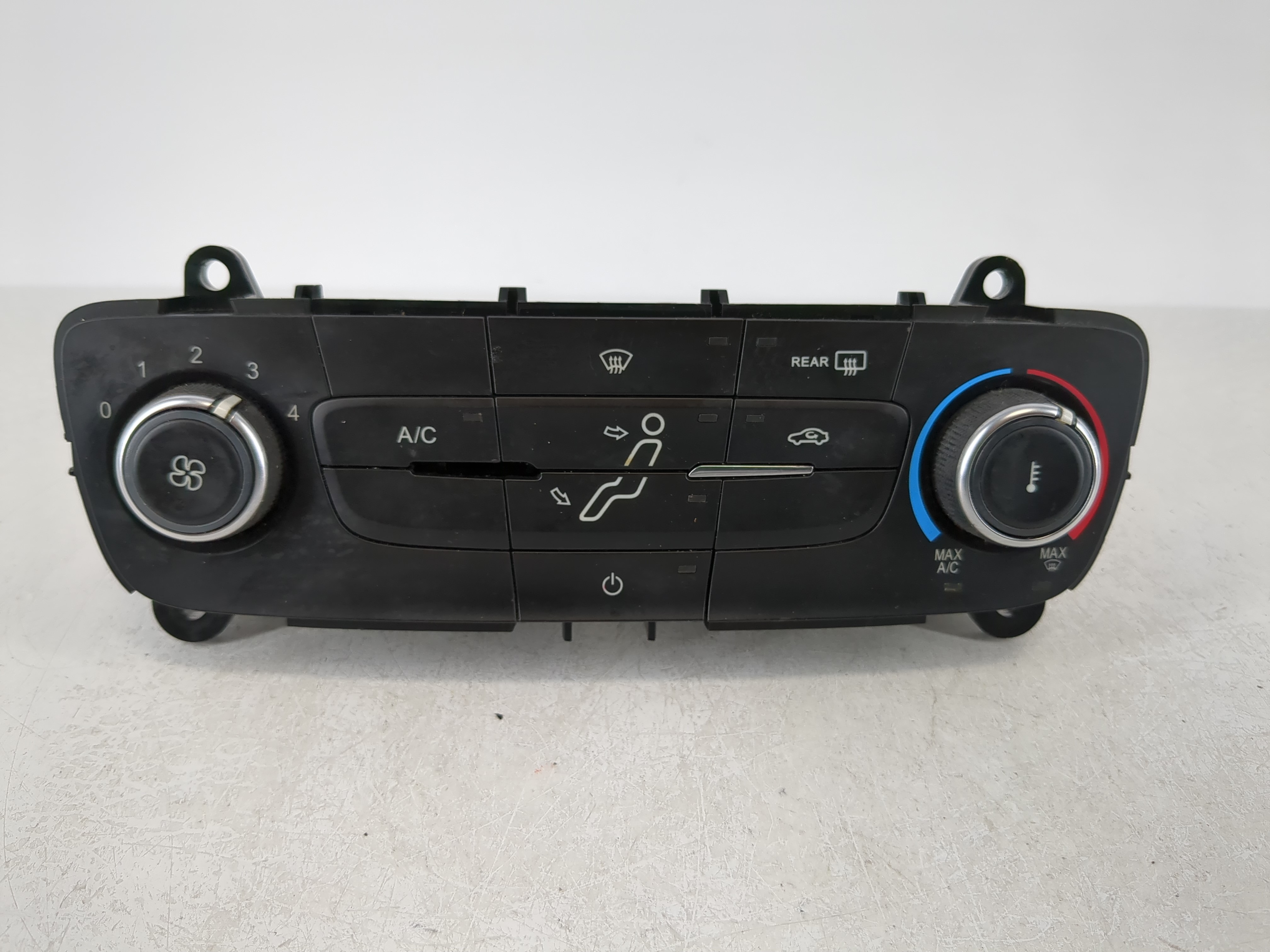 2015-2018 Ford Focus Ac Heater Climate Control Temperature Oem 1102365 - Oemusedautoparts1.com