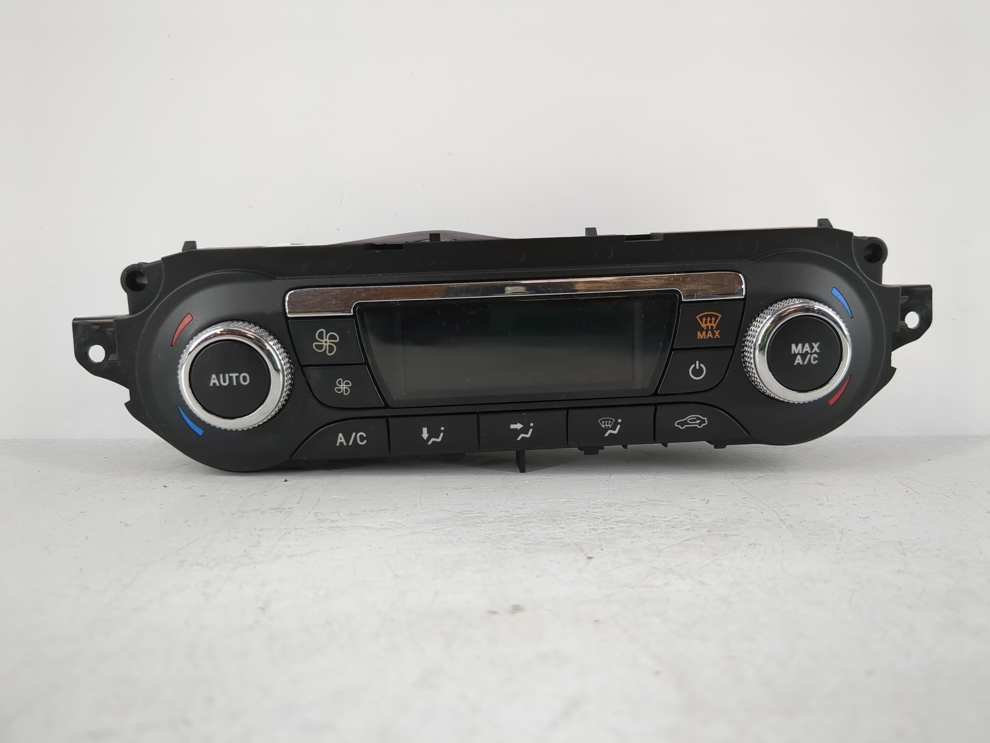 2013-2015 Ford Escape Ac Heater Climate Control Cj5t-18c612-ba 1102377 - Oemusedautoparts1.com