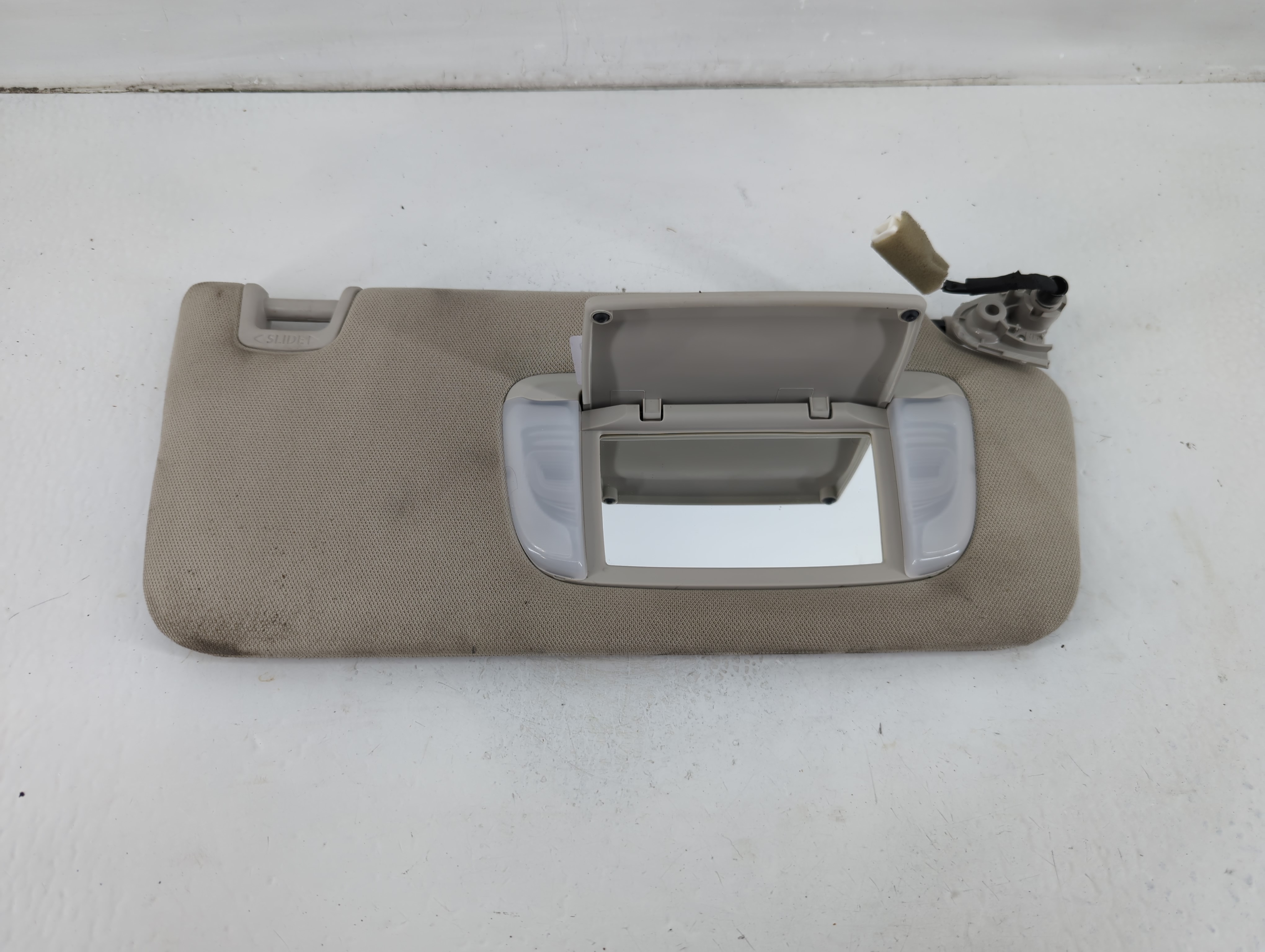 Picture of Subaru Ascent Passenger Sun Visor Mirror Right Sunvisor Light Beige 1102388