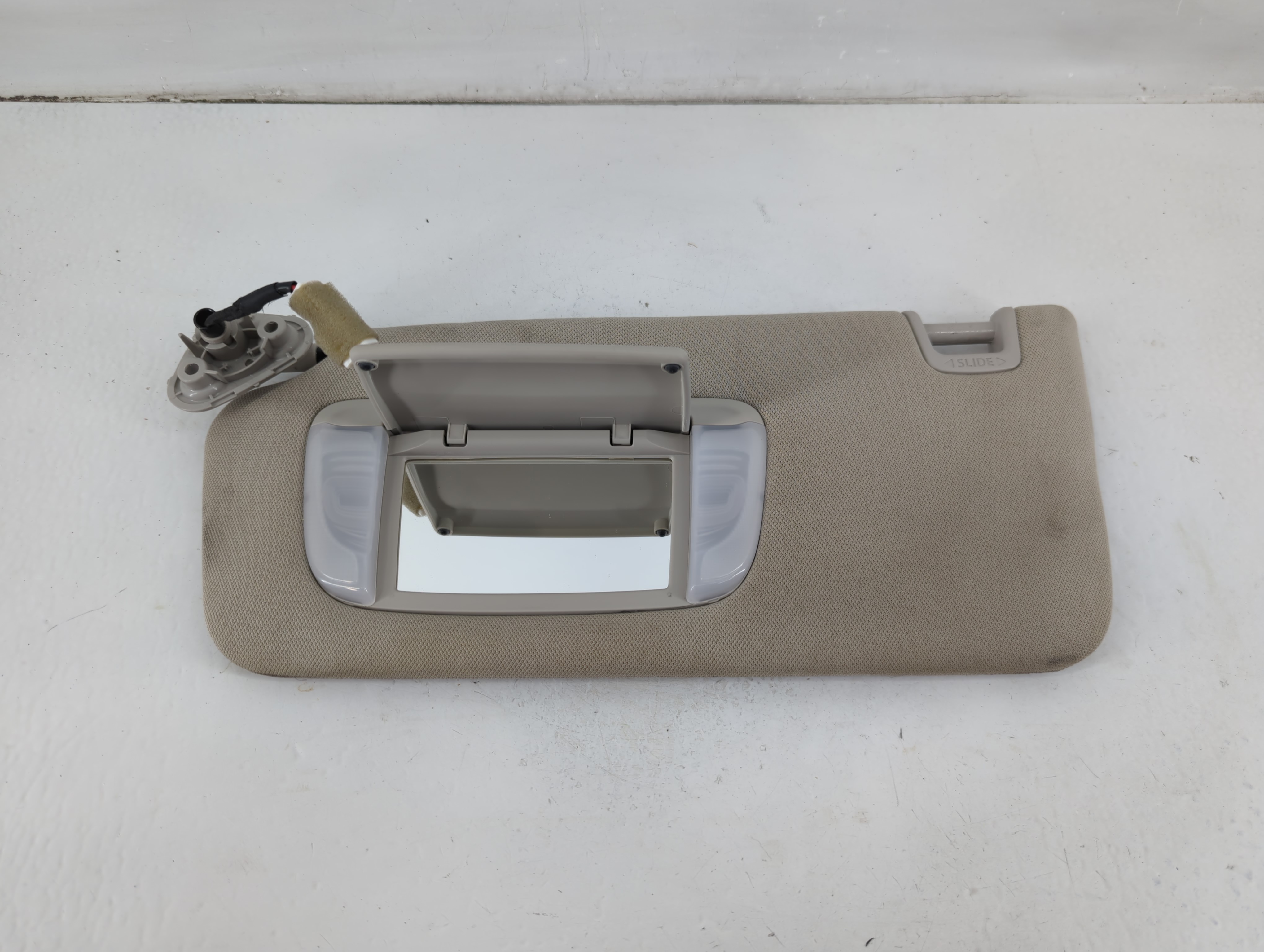 Picture of 2021 Subaru Ascent Driver Sun Visor Mirror Left Sunvisor Grey 1102389