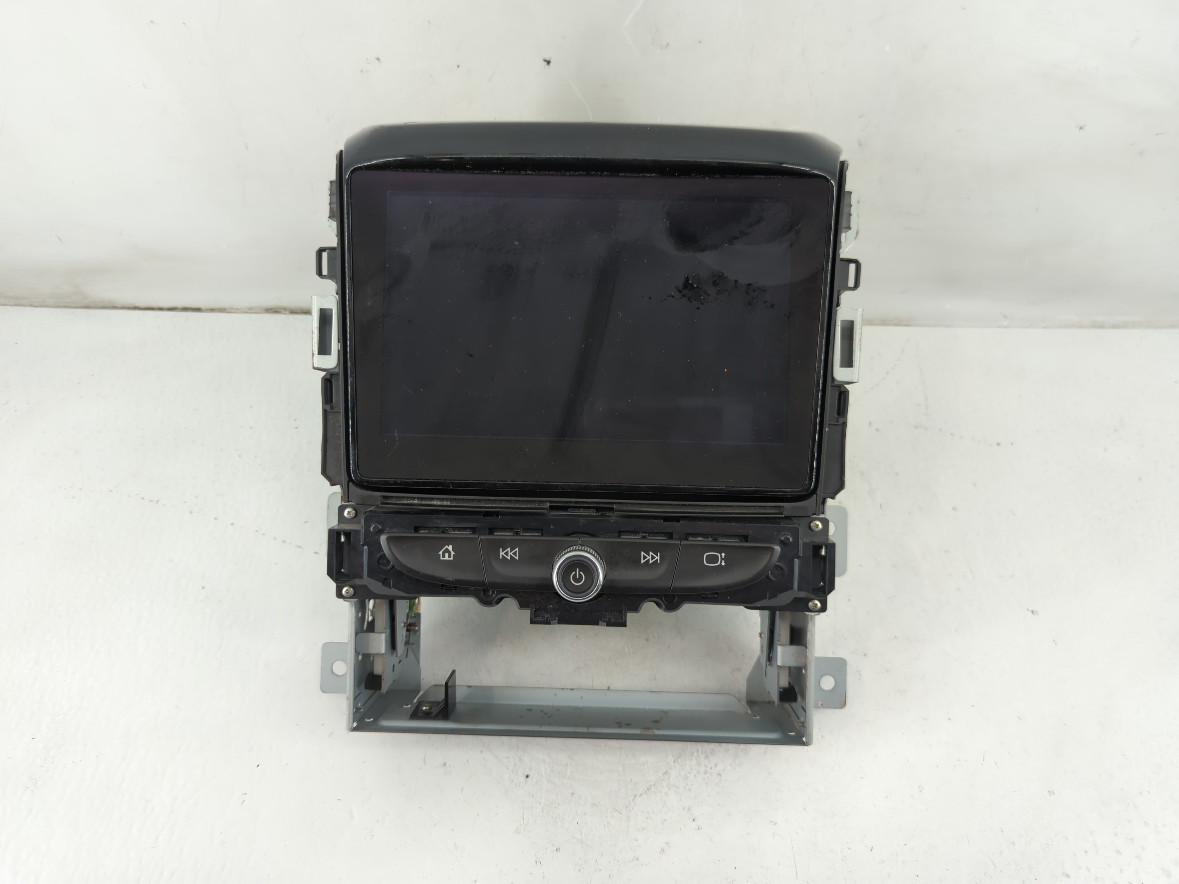 2018-2021 Chevrolet Traverse Am Fm Cd Player Radio Receiver 1102402 - Oemusedautoparts1.com