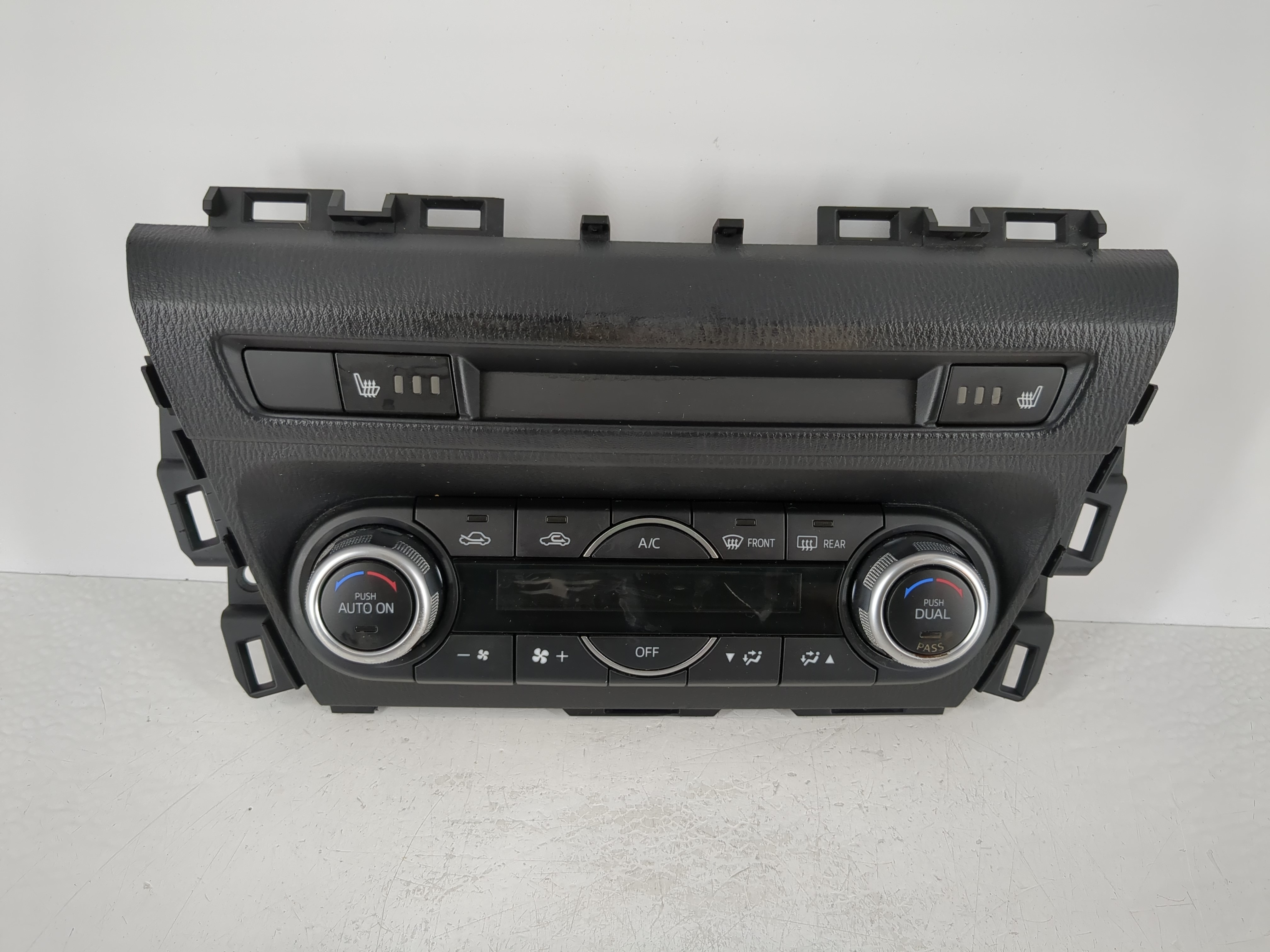 2017-2018 Mazda 3 Ac Heater Climate Control Galh-18c812-ff 1102416 - Oemusedautoparts1.com