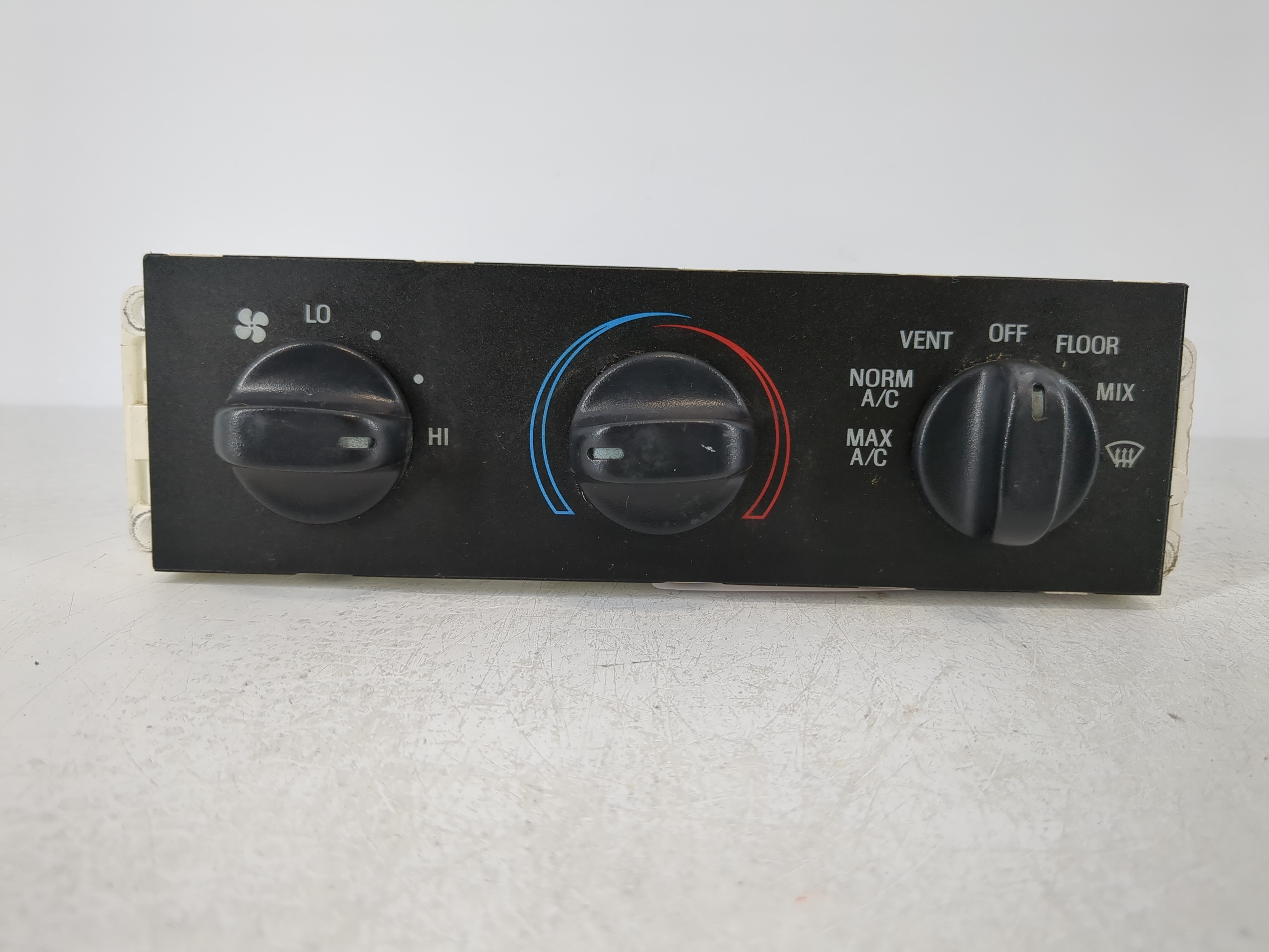 1998-2011 Ford Crown Victoria Ac Heater Climate Control Kw7h-19c733-aa 1102421 - Oemusedautoparts1.com