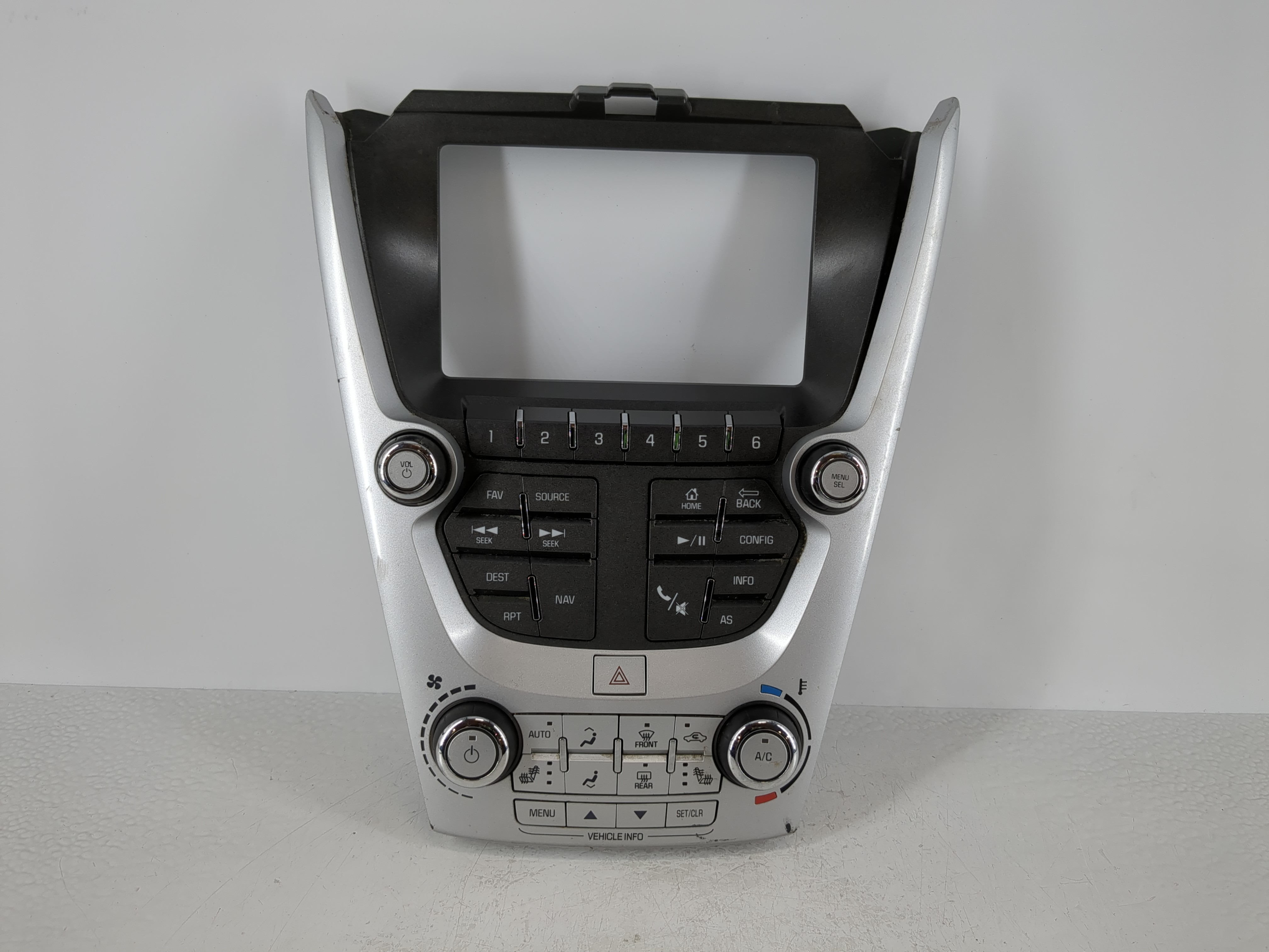 2016-2016 Chevrolet Equinox Am Fm Cd Player Radio Receiver 1102428 - Oemusedautoparts1.com