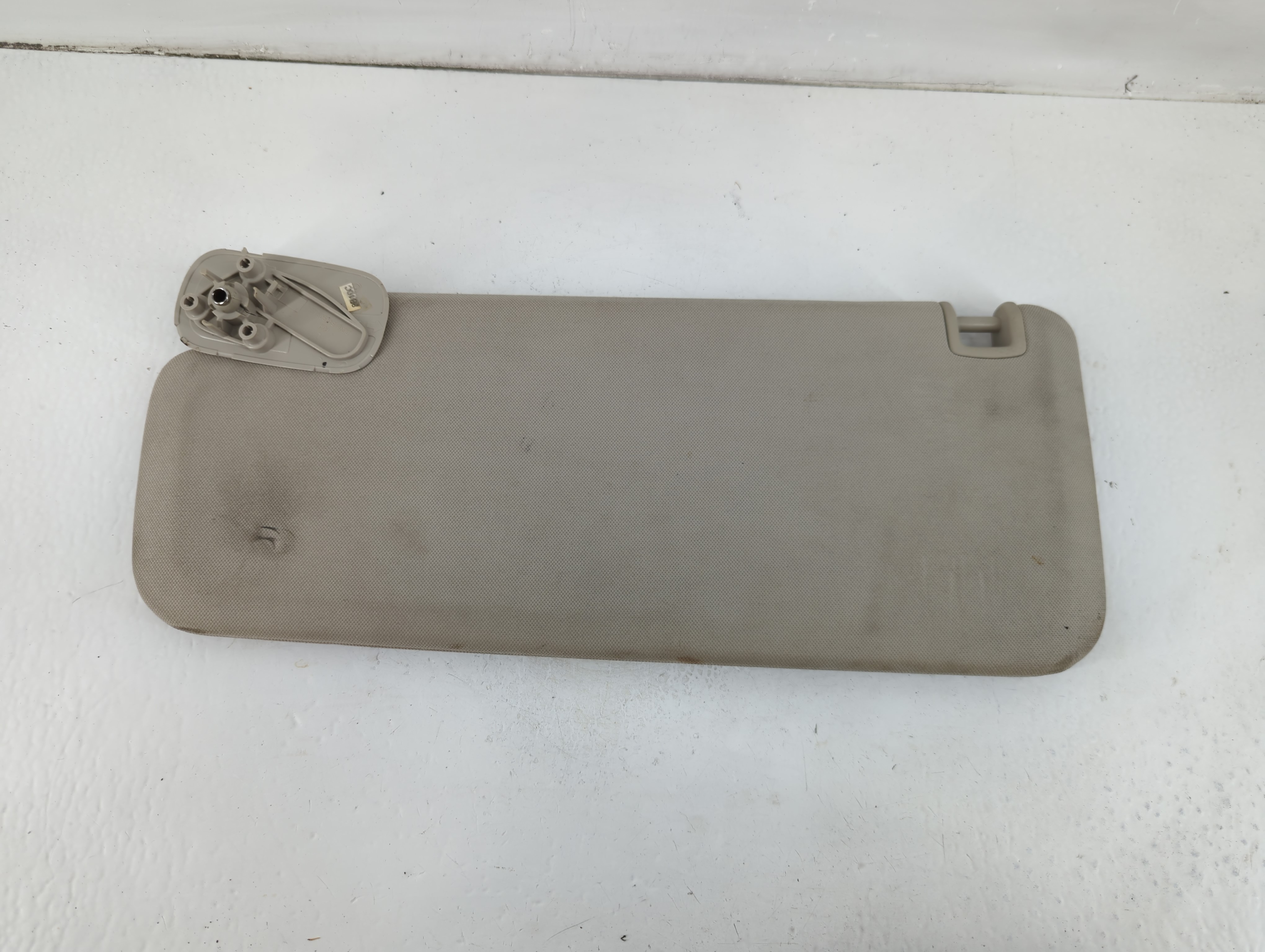 Picture of 2007-2013 Chevrolet Silverado 1500 Driver Sun Visor Mirror Left Sunvisor 1102437