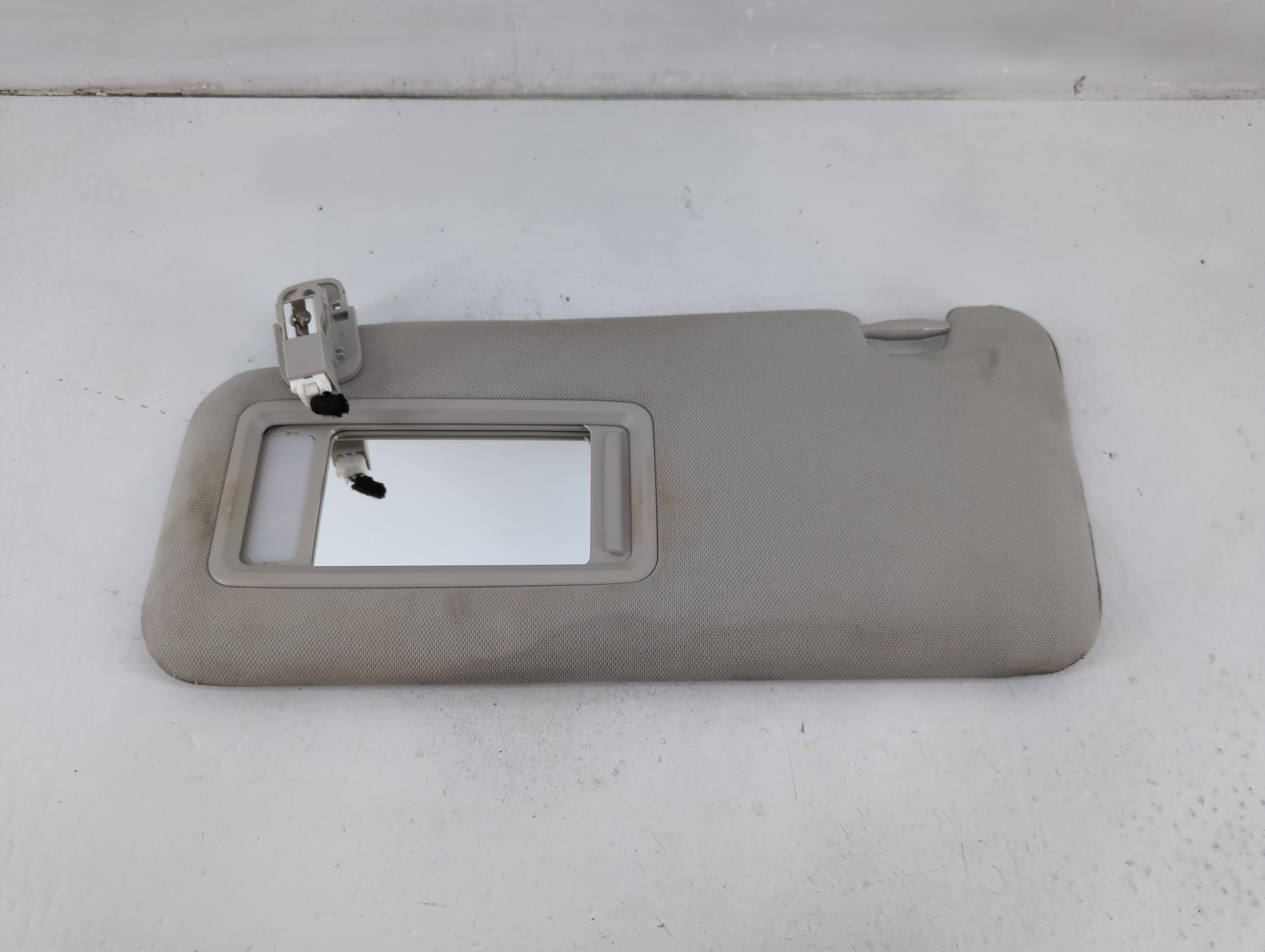 Picture of 2017-2020 Mazda Cx-5 Driver Sun Visor Mirror Left Sunvisor Grey 1102442