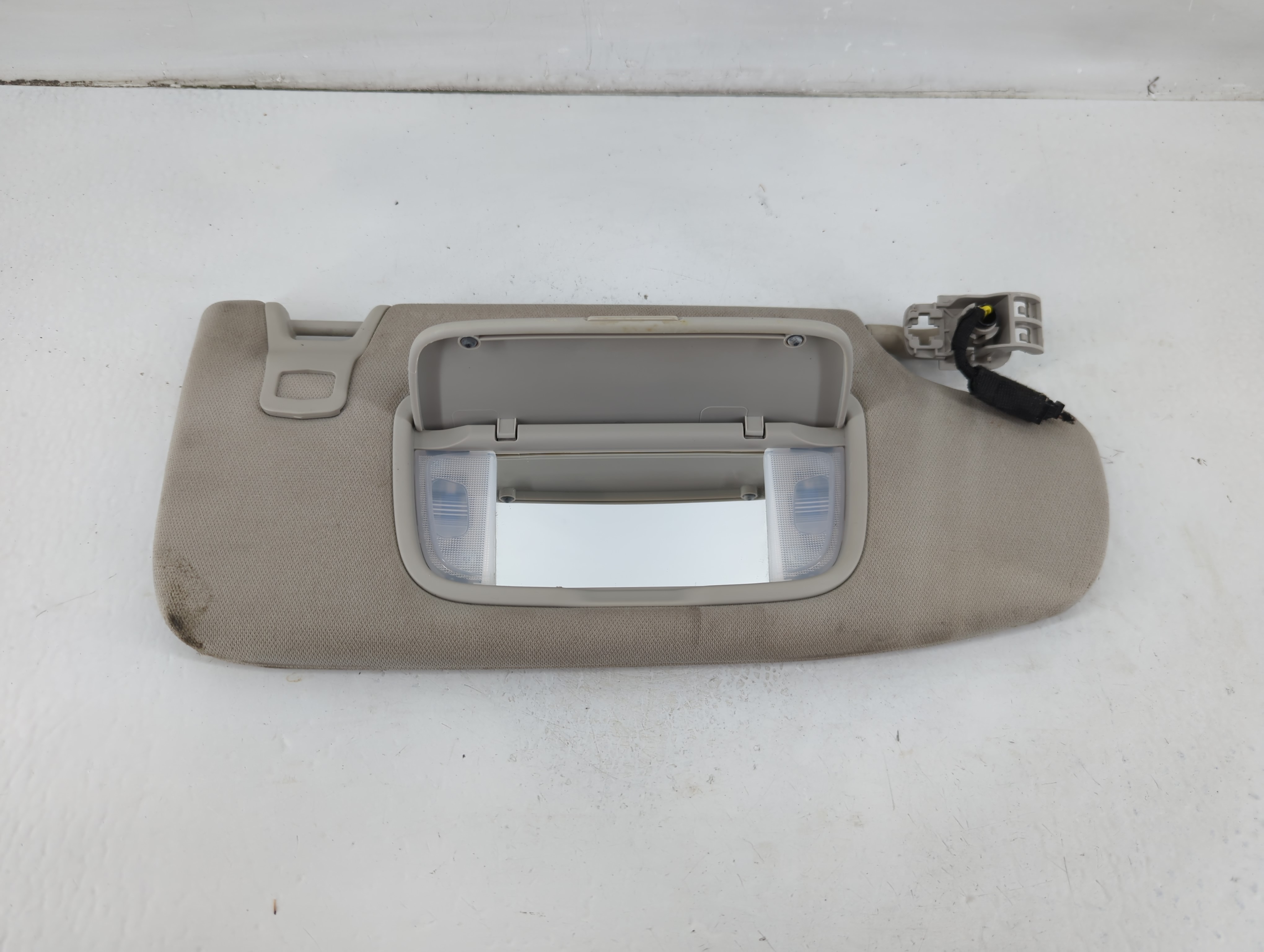 Picture of 2015-2016 Ford Fusion Passenger Sun Visor Mirror Right Sunvisor 1102446