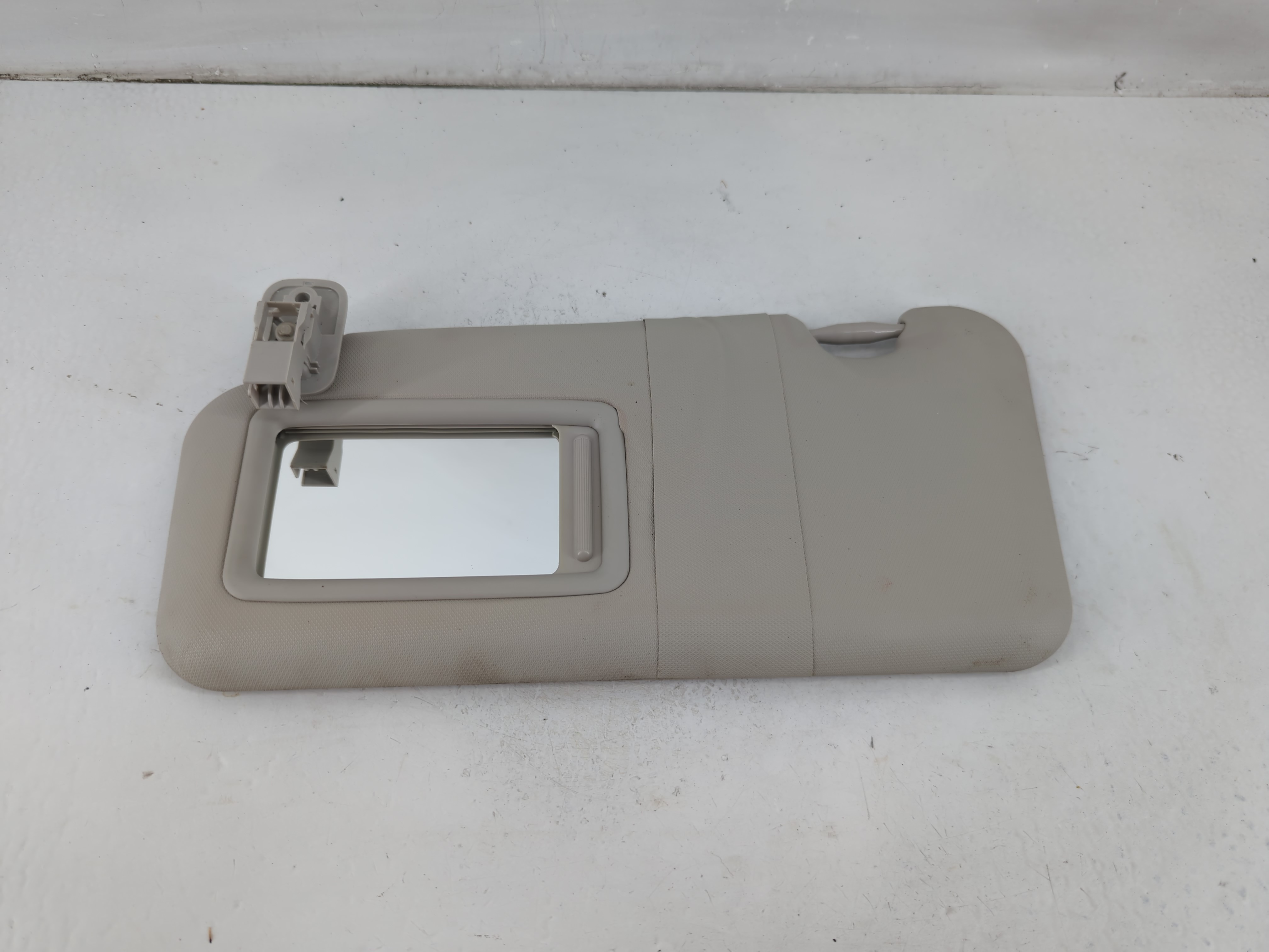 Picture of 2019-2020 Toyota Yaris Driver Sun Visor Mirror Left Sunvisor Light Gray 1102448