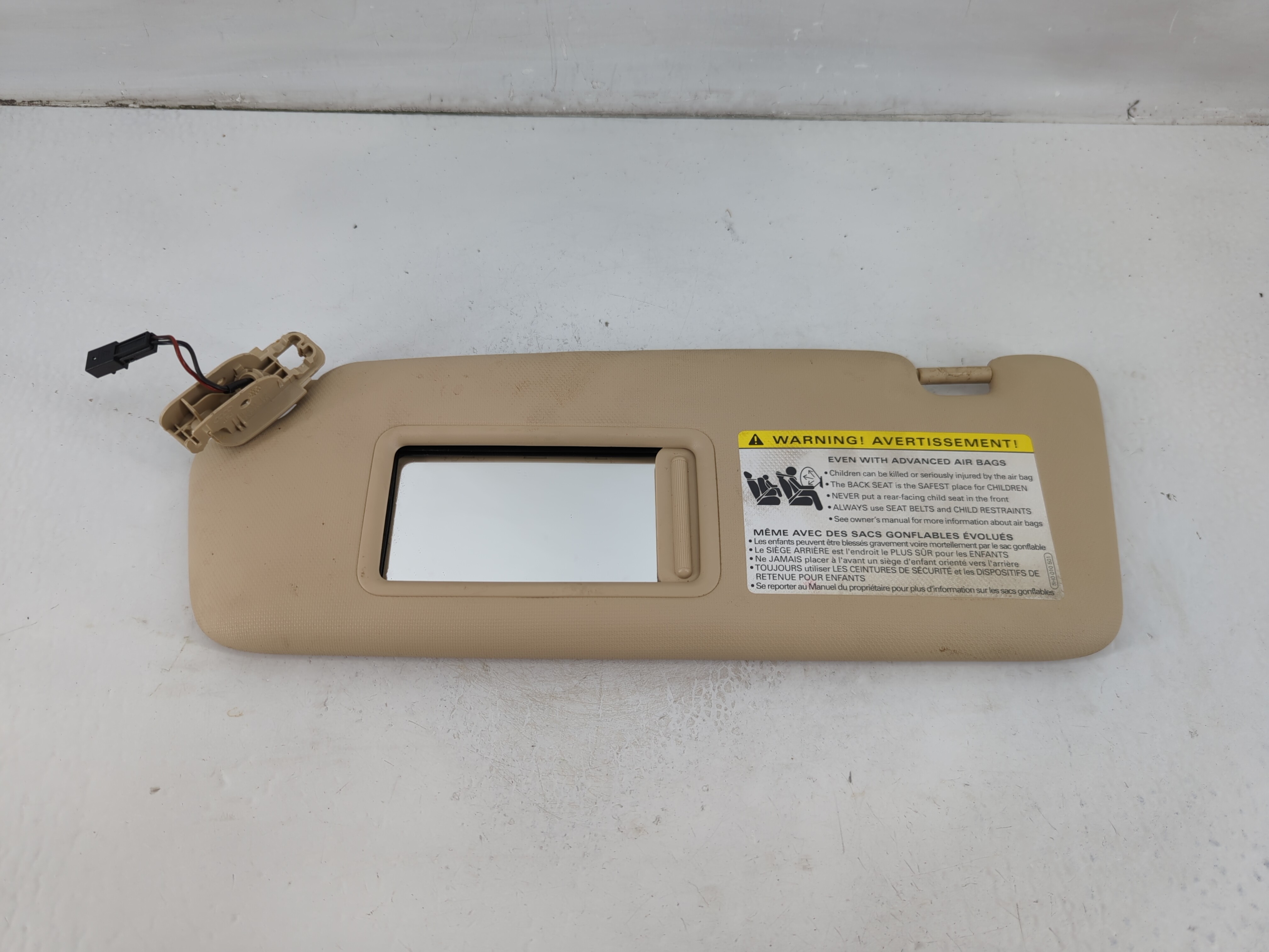 Picture of 2013-2016 Audi A4 Driver Sun Visor Mirror Left Sunvisor Tan 1102450
