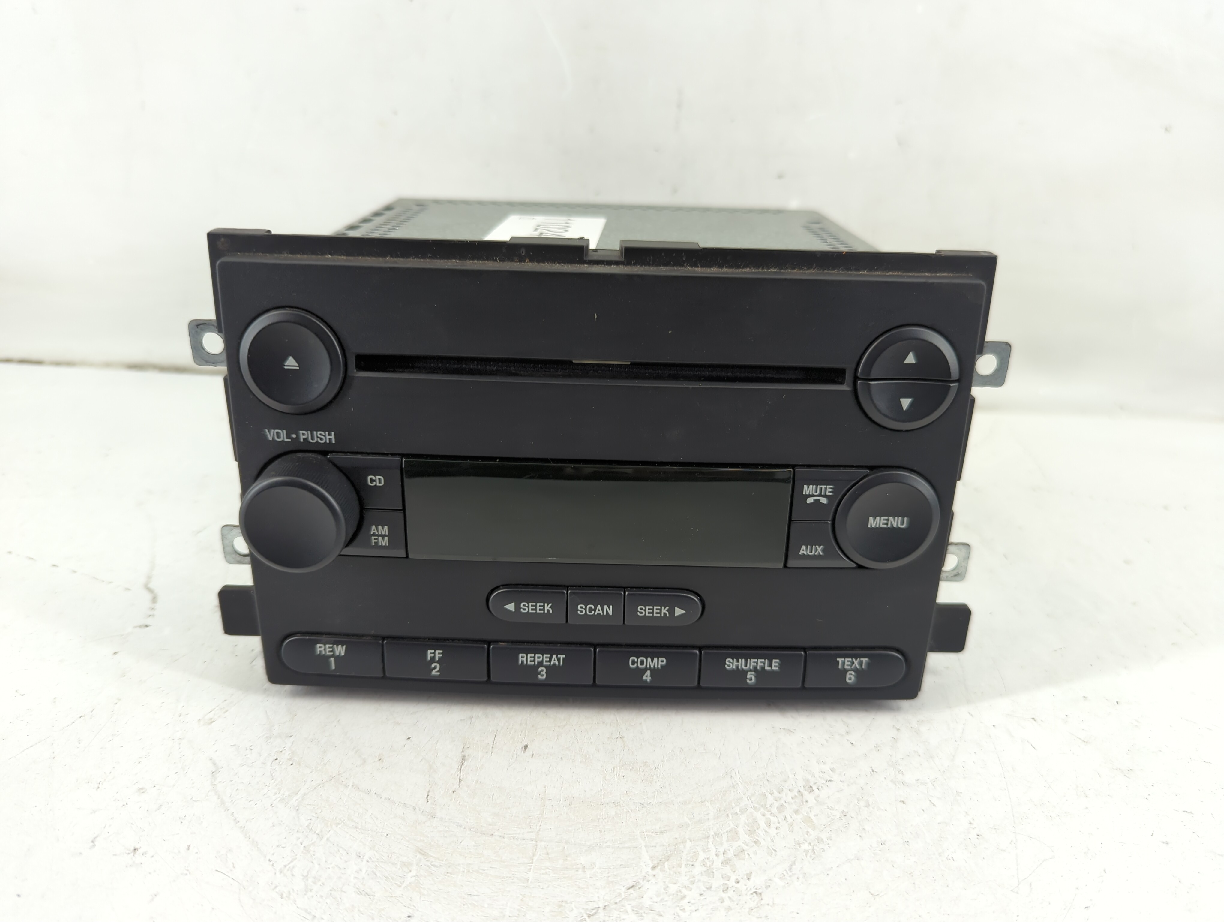 2006-2006 Ford Mustang Am Fm Cd Player Radio Receiver 1102467 - Oemusedautoparts1.com