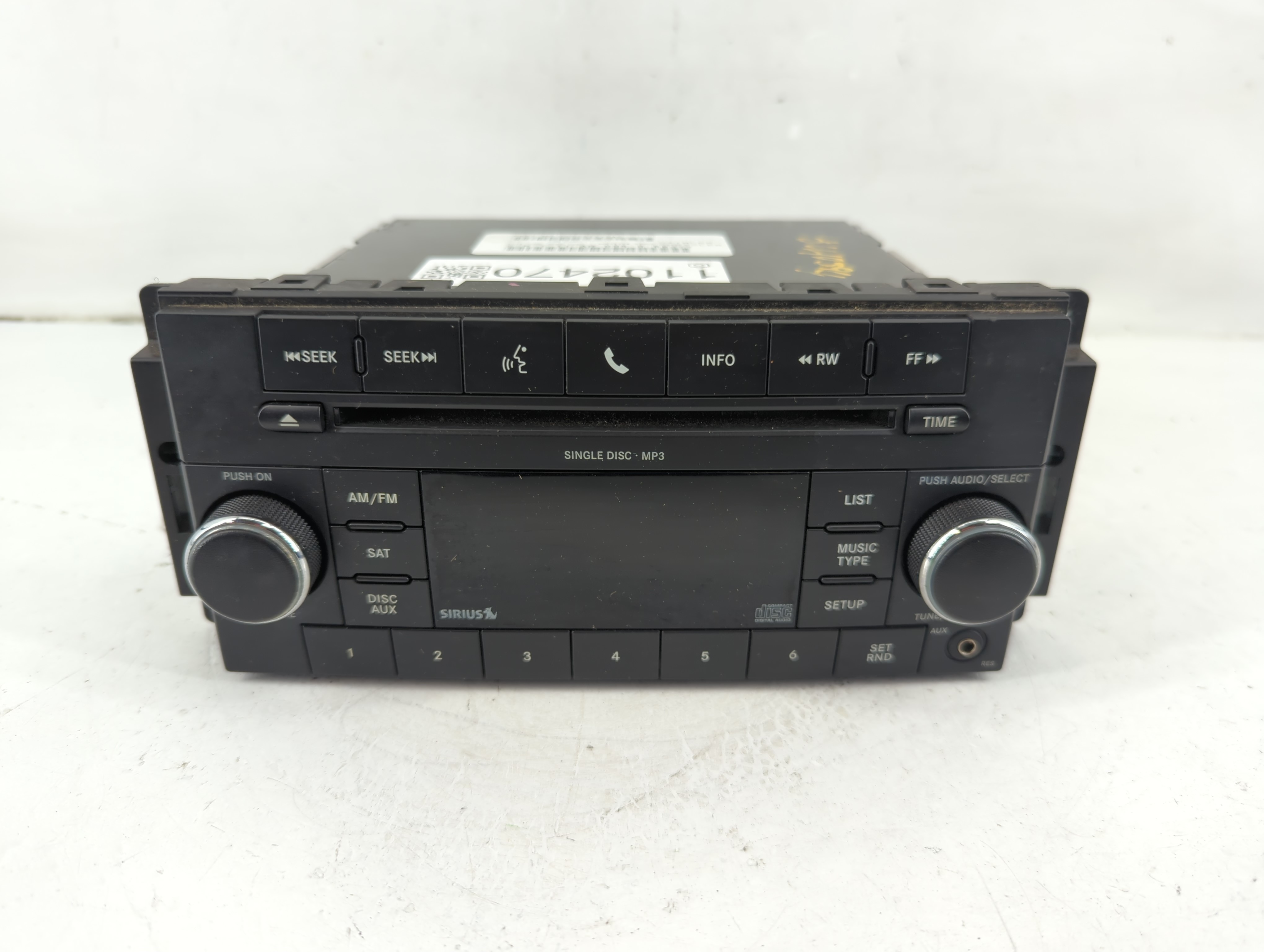 2010-2010 Jeep Grand Cherokee Am Fm Cd Player Radio Receiver 1102470 - Oemusedautoparts1.com