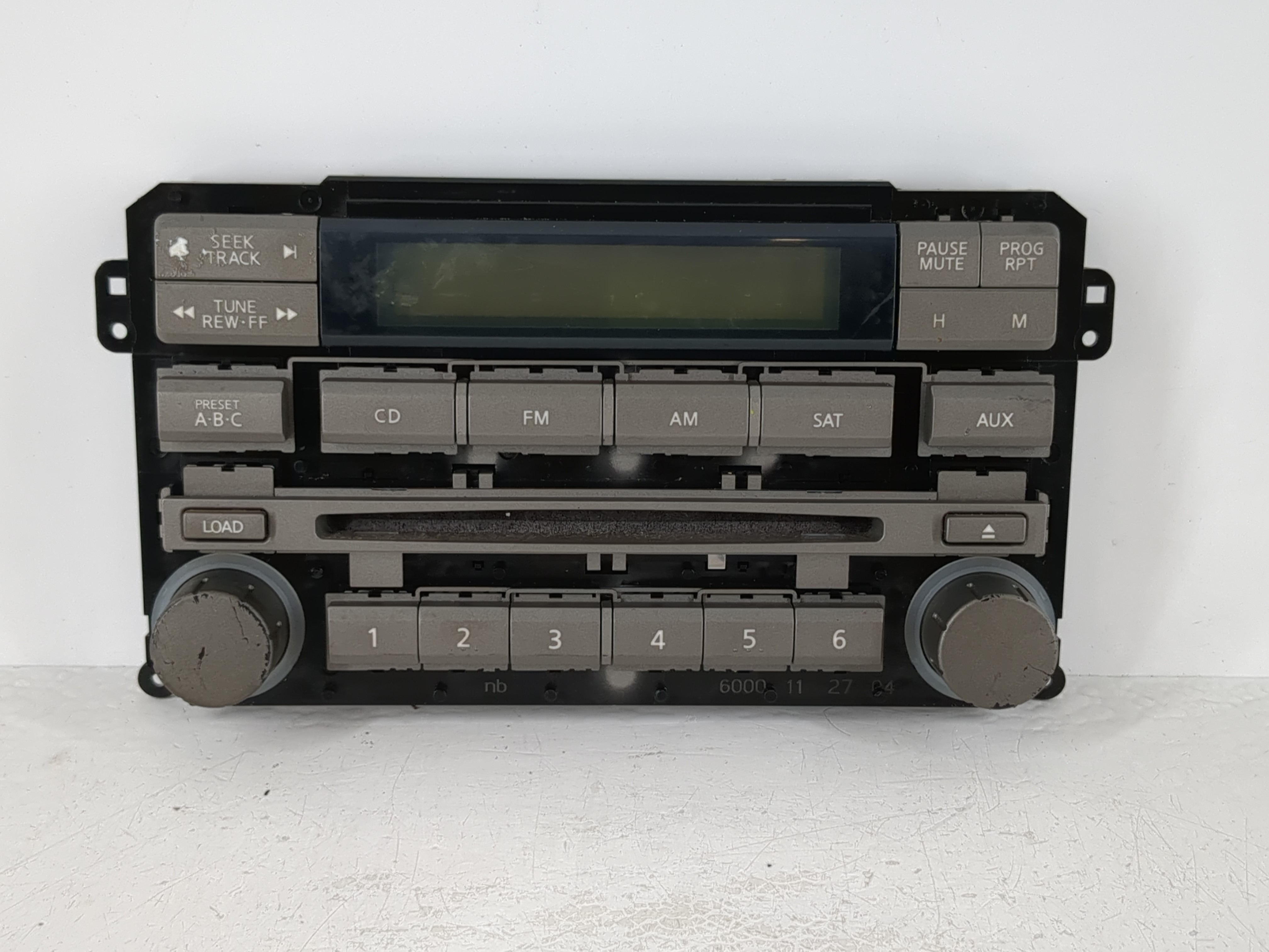 2004-2005 Nissan Titan Am Fm Cd Player Radio Receiver 1102487 - Oemusedautoparts1.com