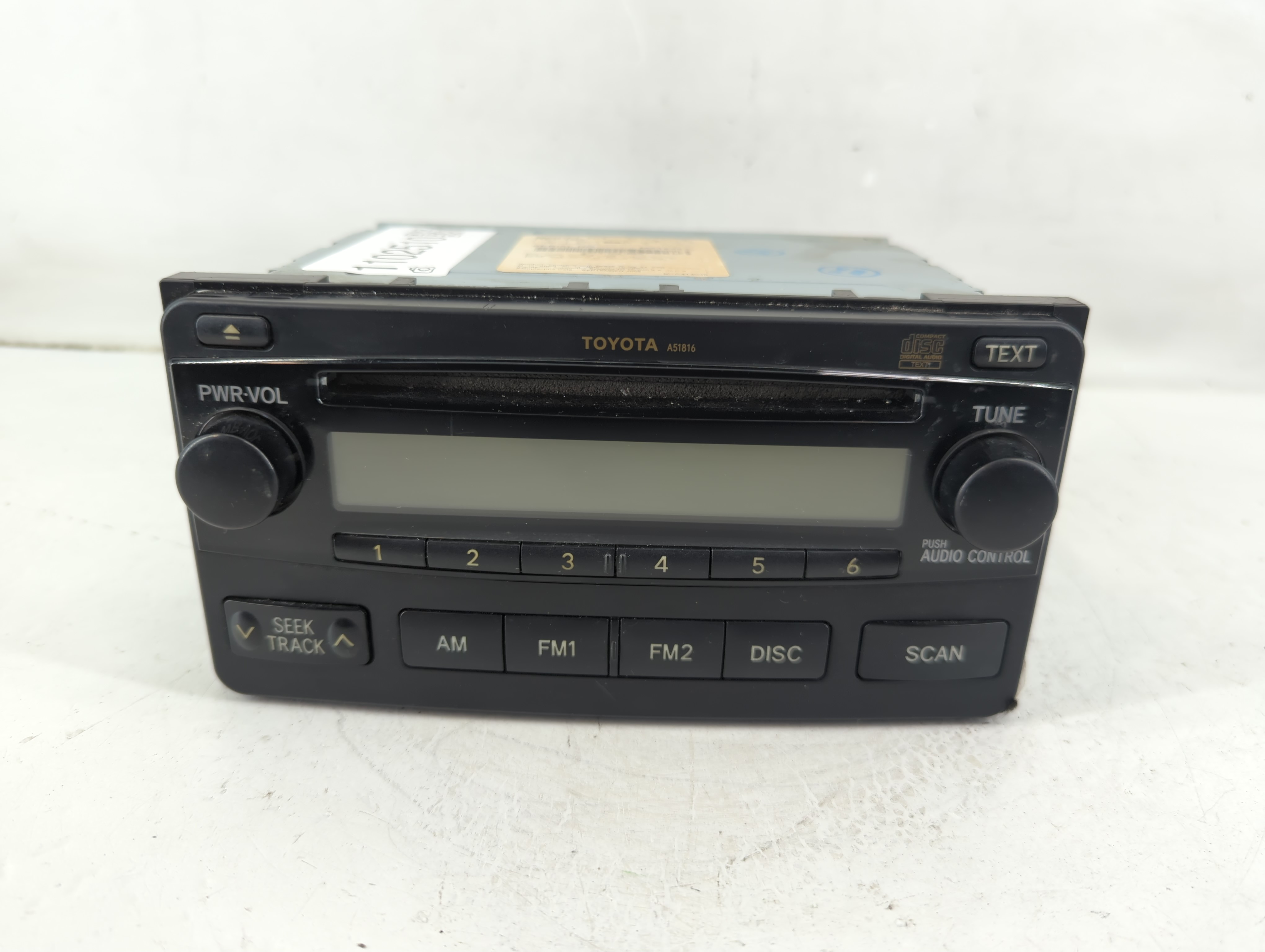 2004-2008 Toyota Matrix Am Fm Cd Player Radio Receiver 1102510 - Oemusedautoparts1.com