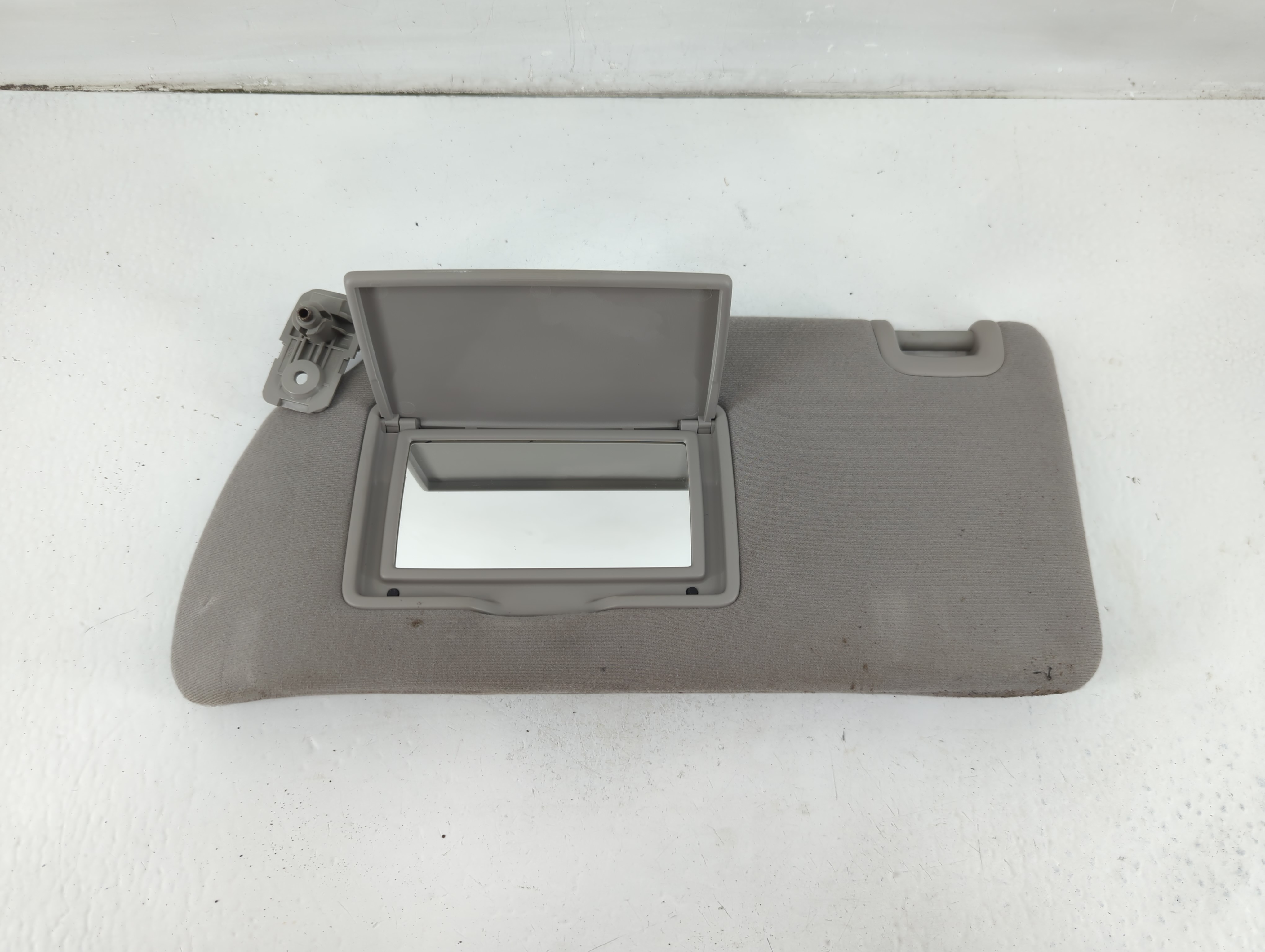 Picture of 2013-2021 Nissan Frontier Driver Sun Visor Mirror Left Sunvisor Grey 1102511