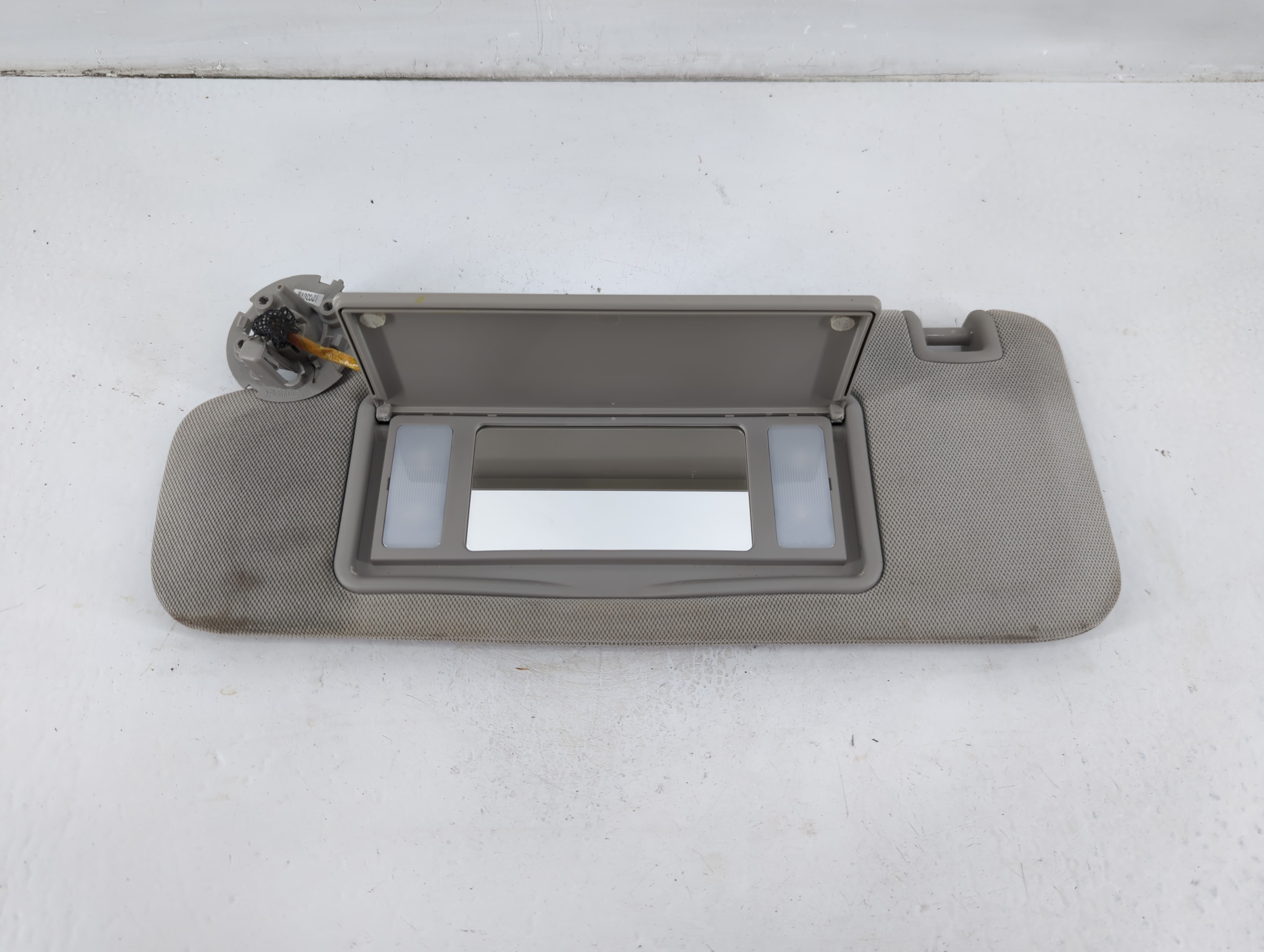 Picture of 2013-2016 Chevrolet Malibu Driver Sun Visor Mirror Left Sunvisor Grey 1102518