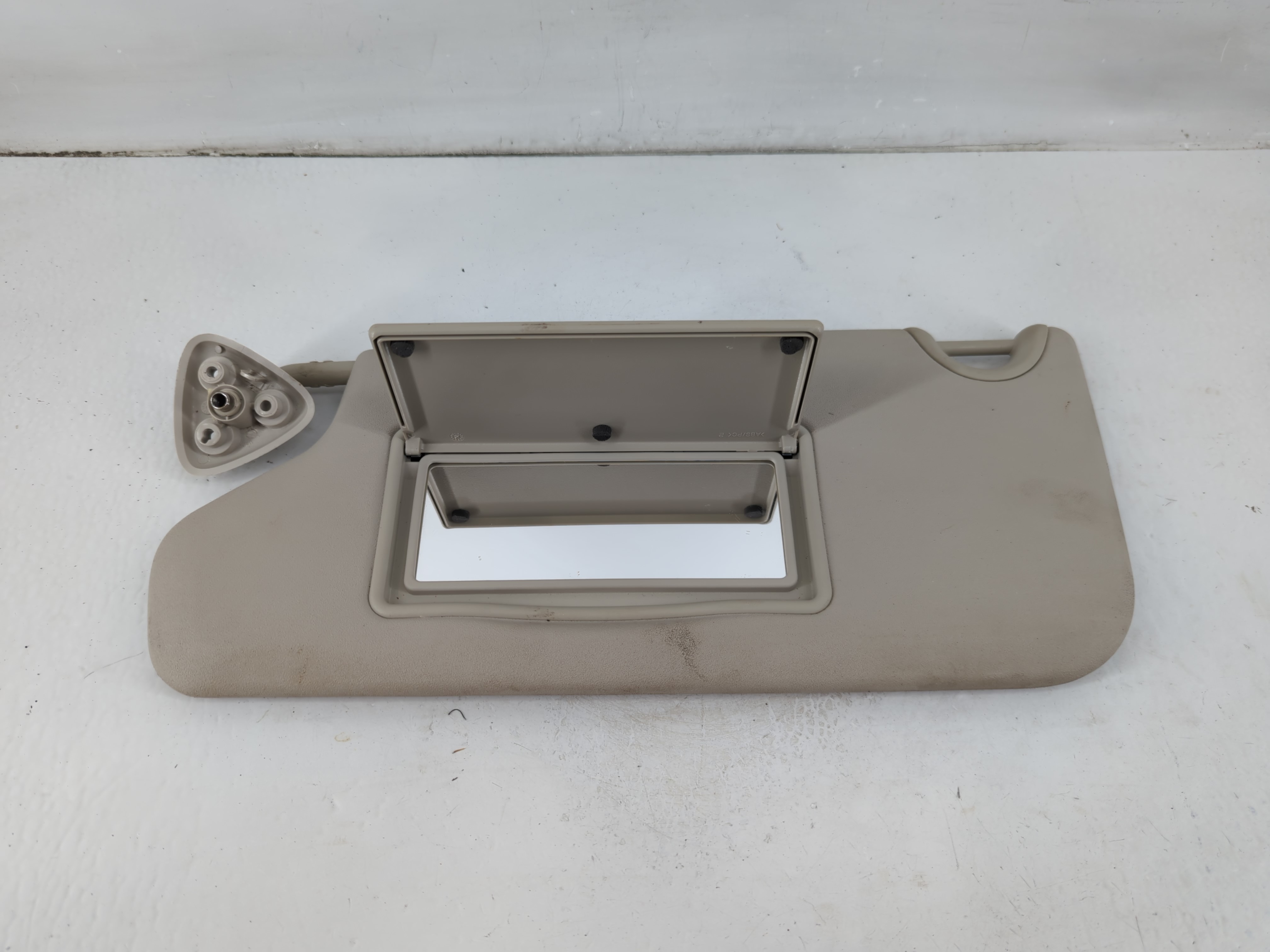 2013 Dodge Journey Driver Sun Visor Mirror Left Sunvisor Grey 1102519 - Oemusedautoparts1.com