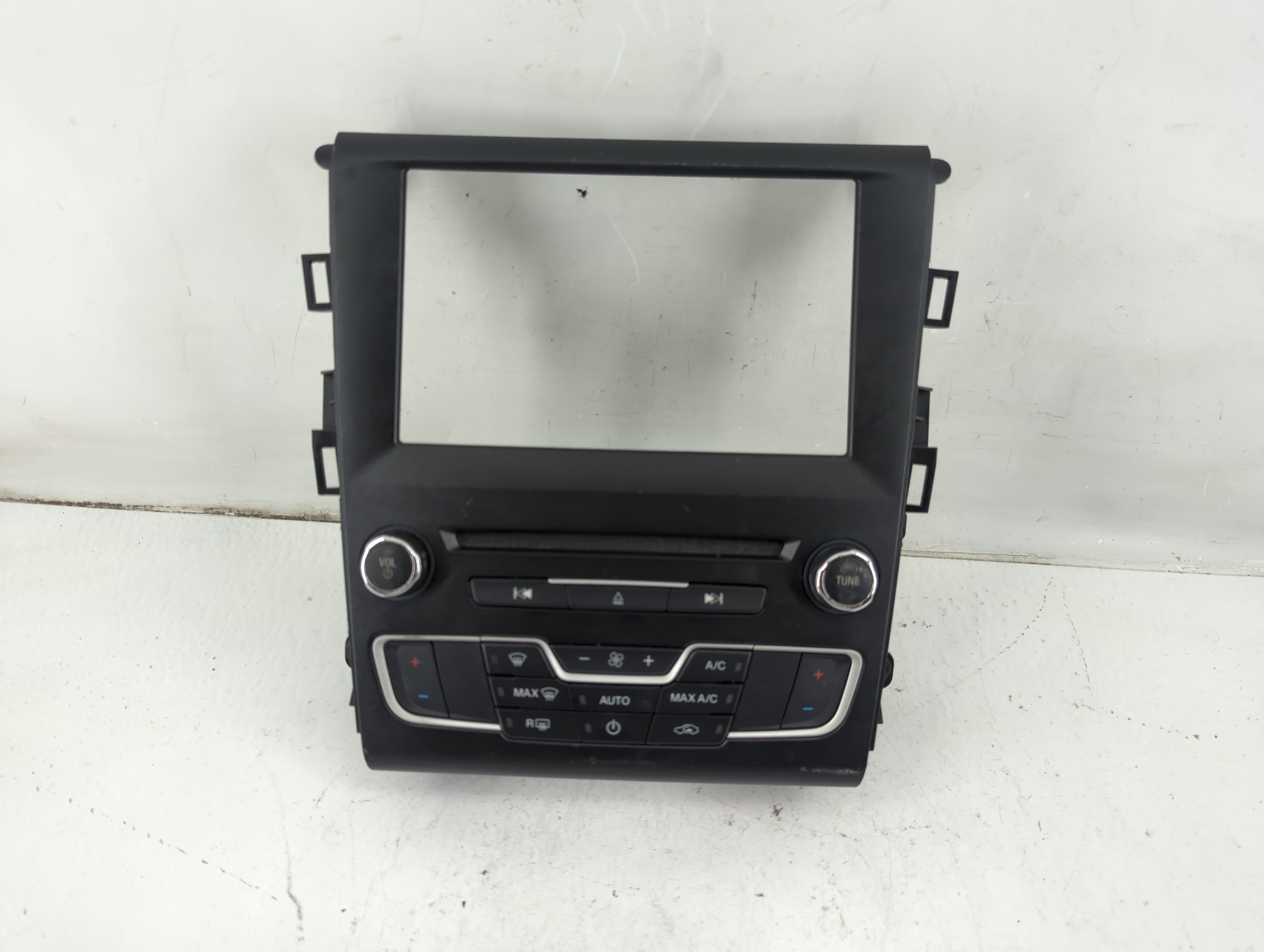 2017-2017 Ford Fusion Am Fm Cd Player Radio Receiver 1102525 - Oemusedautoparts1.com