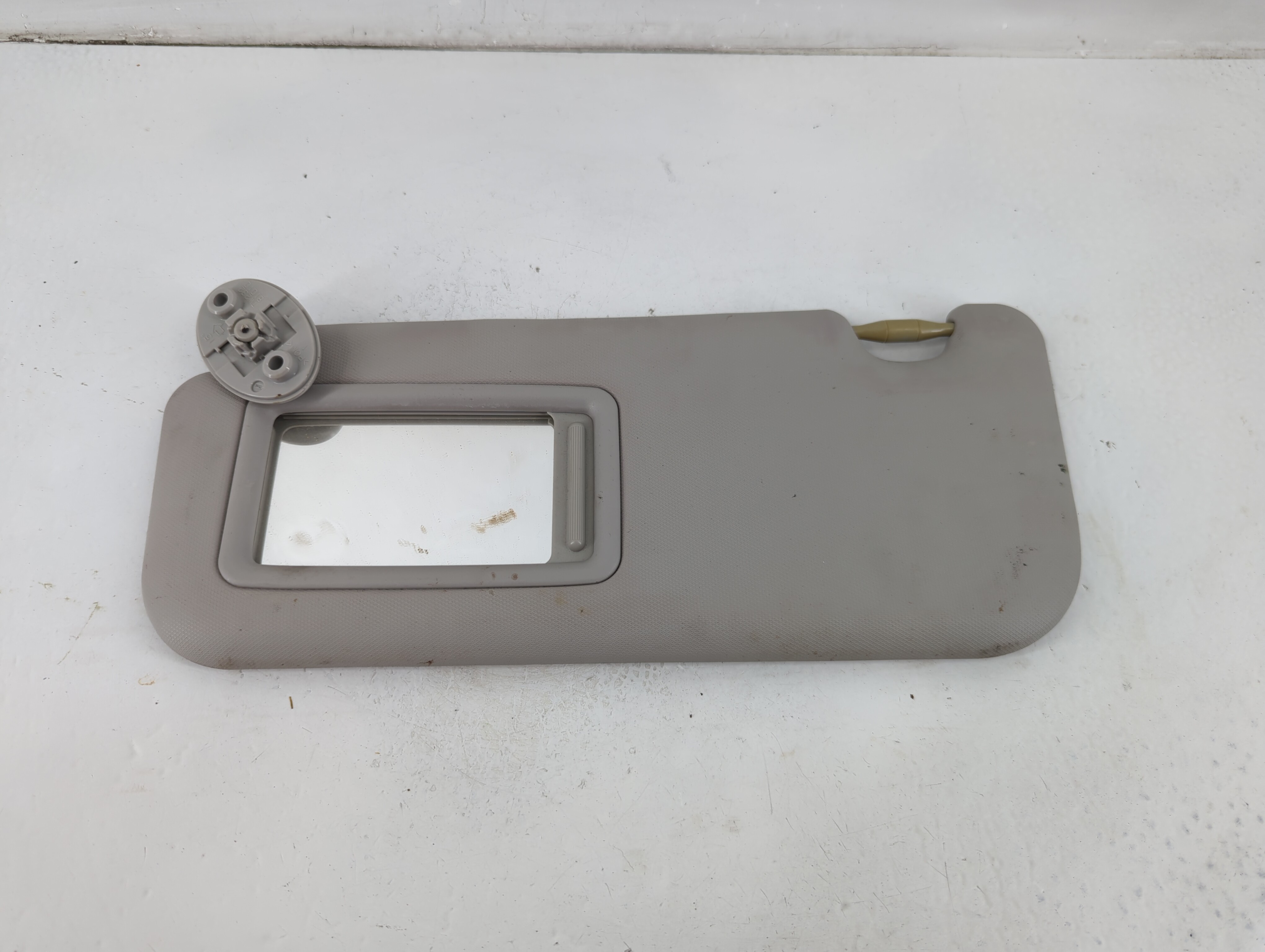 2014-2016 Toyota Corolla Driver Sun Visor Mirror Left Sunvisor 1102526 - Oemusedautoparts1.com