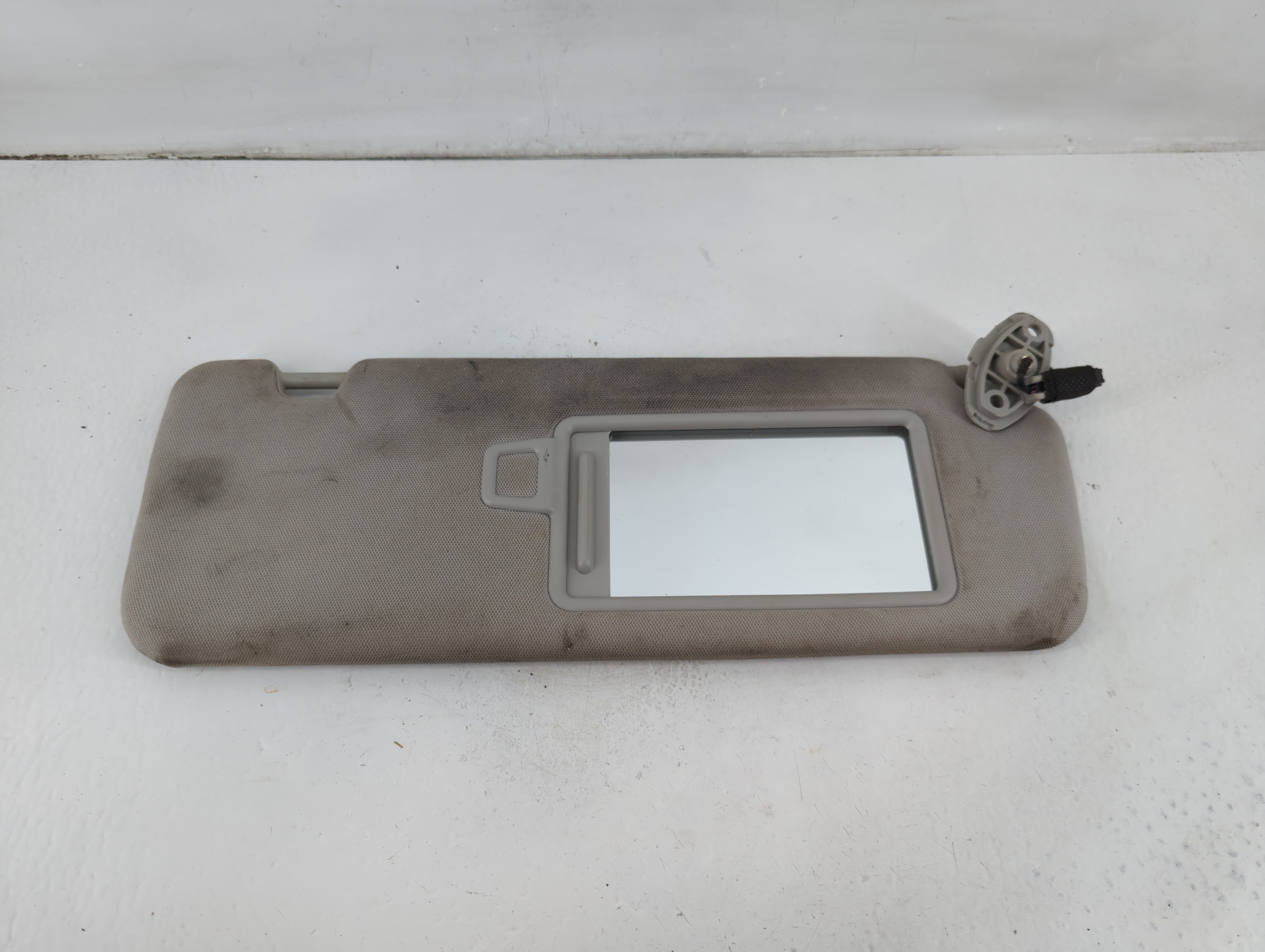 Picture of 2016-2020 Kia Sorento Passenger Sun Visor Mirror Right Sunvisor Grey 1102530
