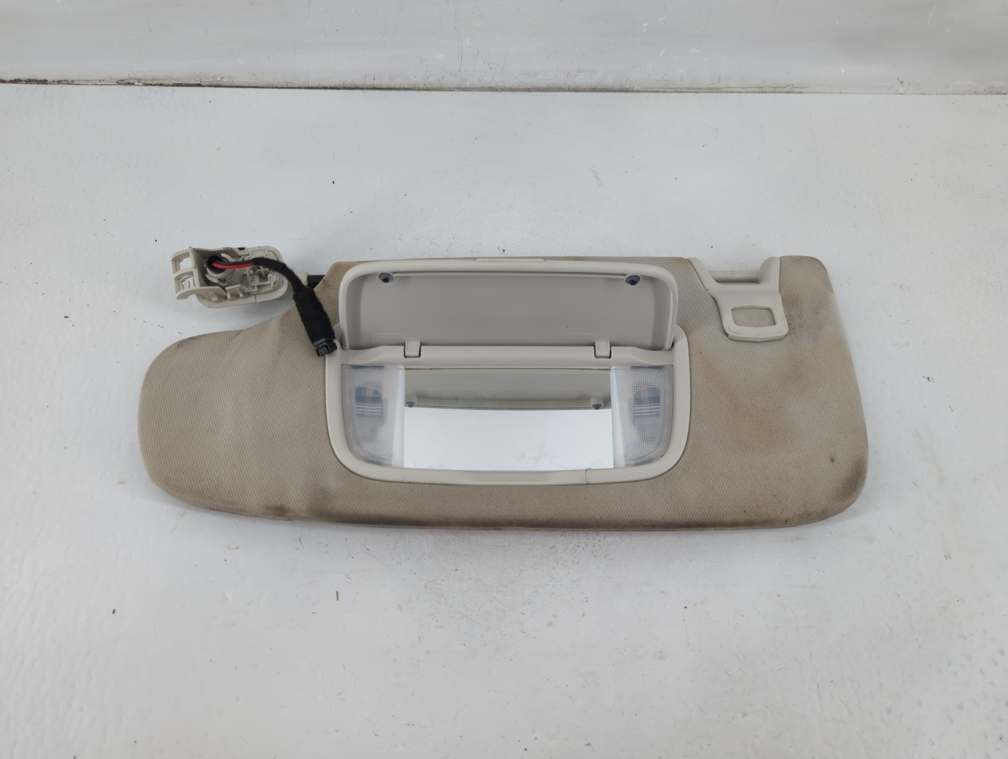 Picture of 2015-2020 Ford Edge Driver Sun Visor Mirror Left Sunvisor Light Tan 1102531