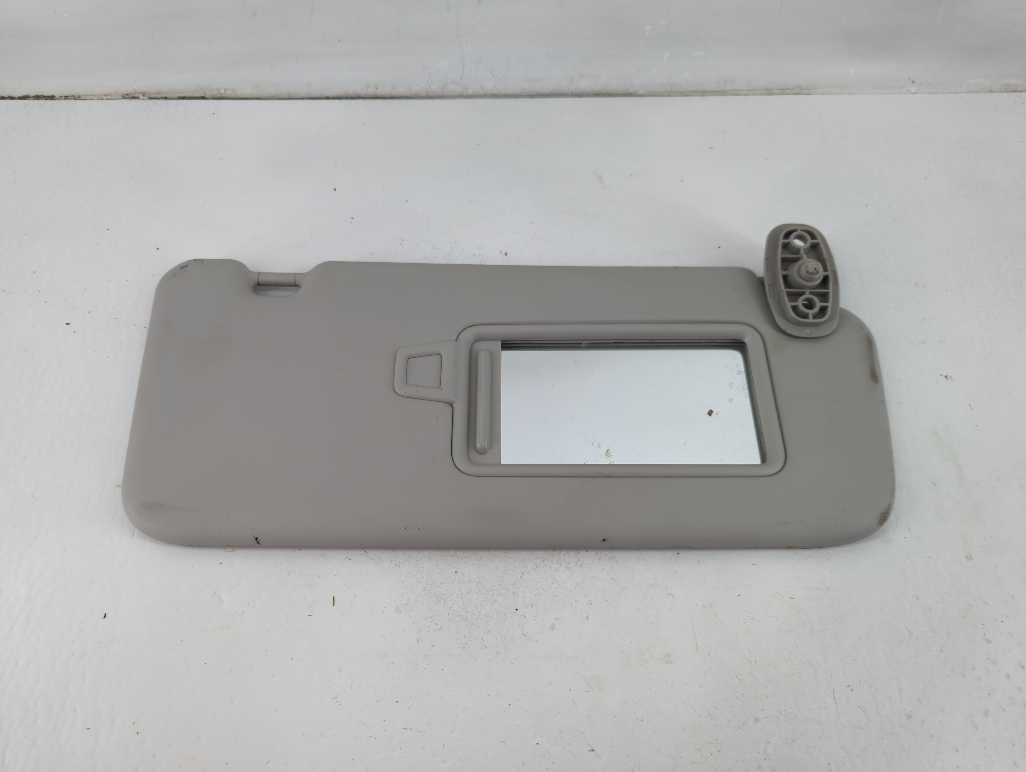 Picture of 2021-2022 Kia Seltos Passenger Sun Visor Mirror Right Sunvisor Grey 1102533