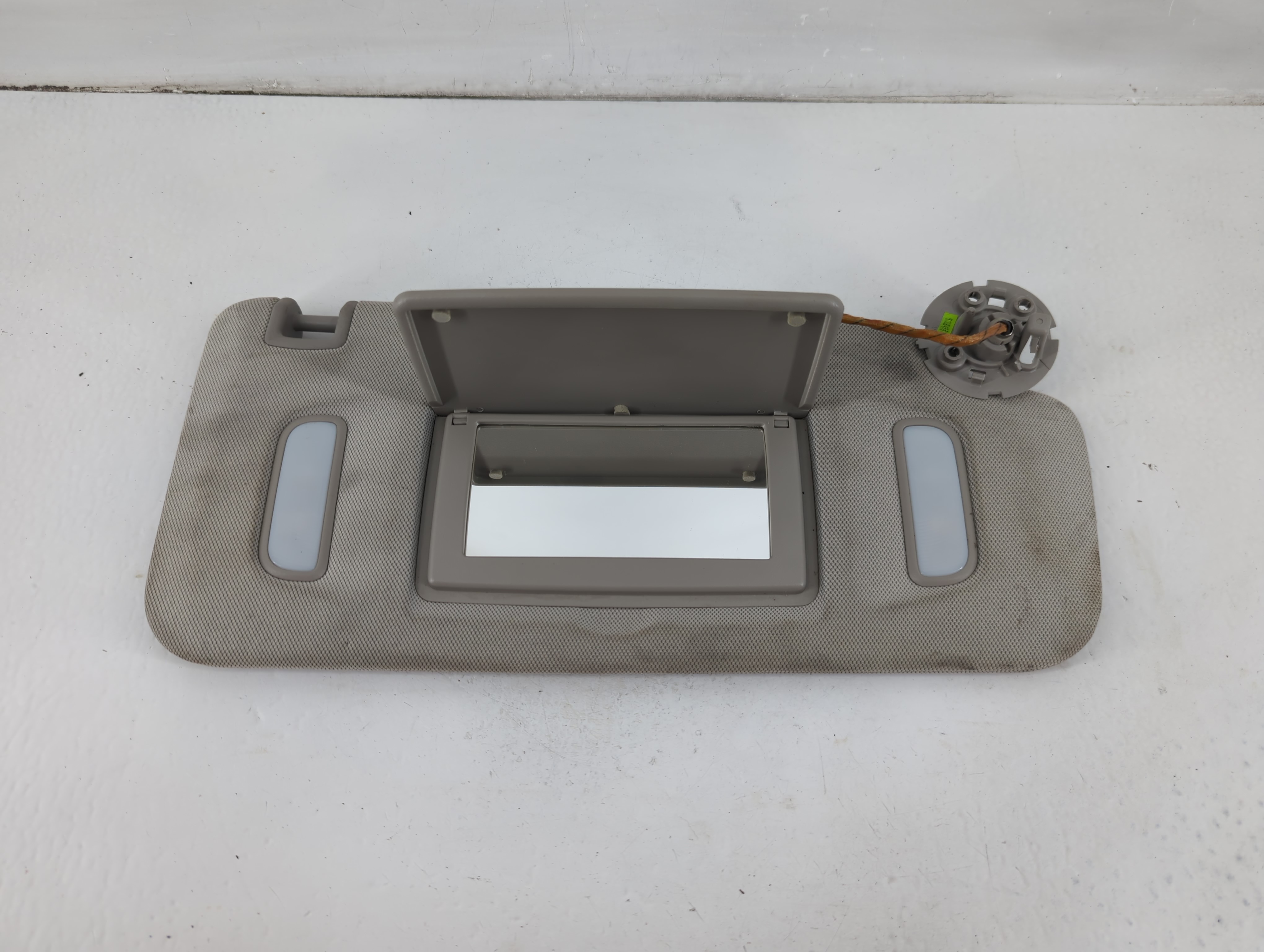 Picture of 2010-2017 Chevrolet Equinox Passenger Sun Visor Mirror Right Sunvisor 1102536