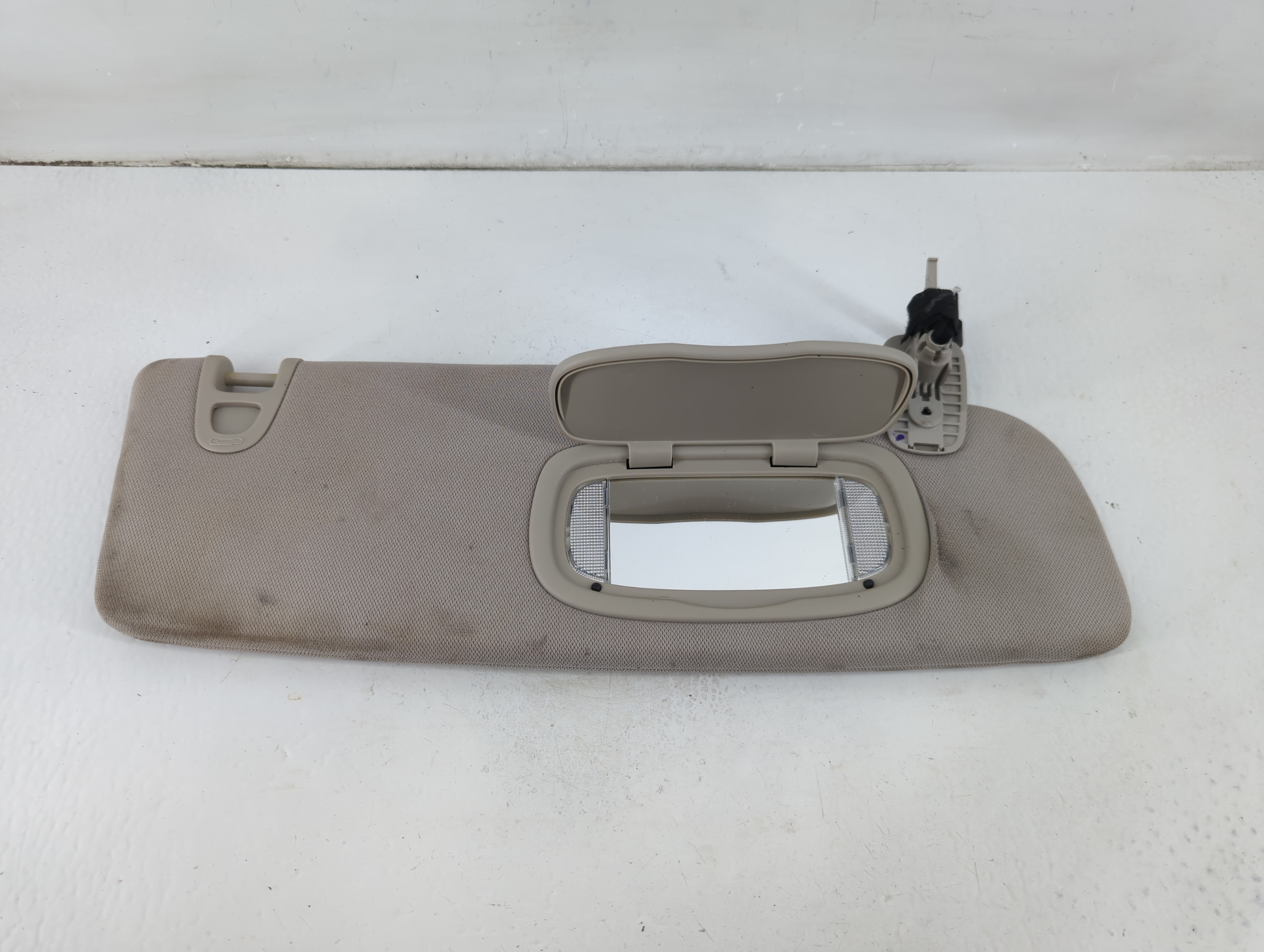 Picture of 2017-2020 Chrysler Pacifica Passenger Sun Visor Mirror Right Sunvisor 1102541