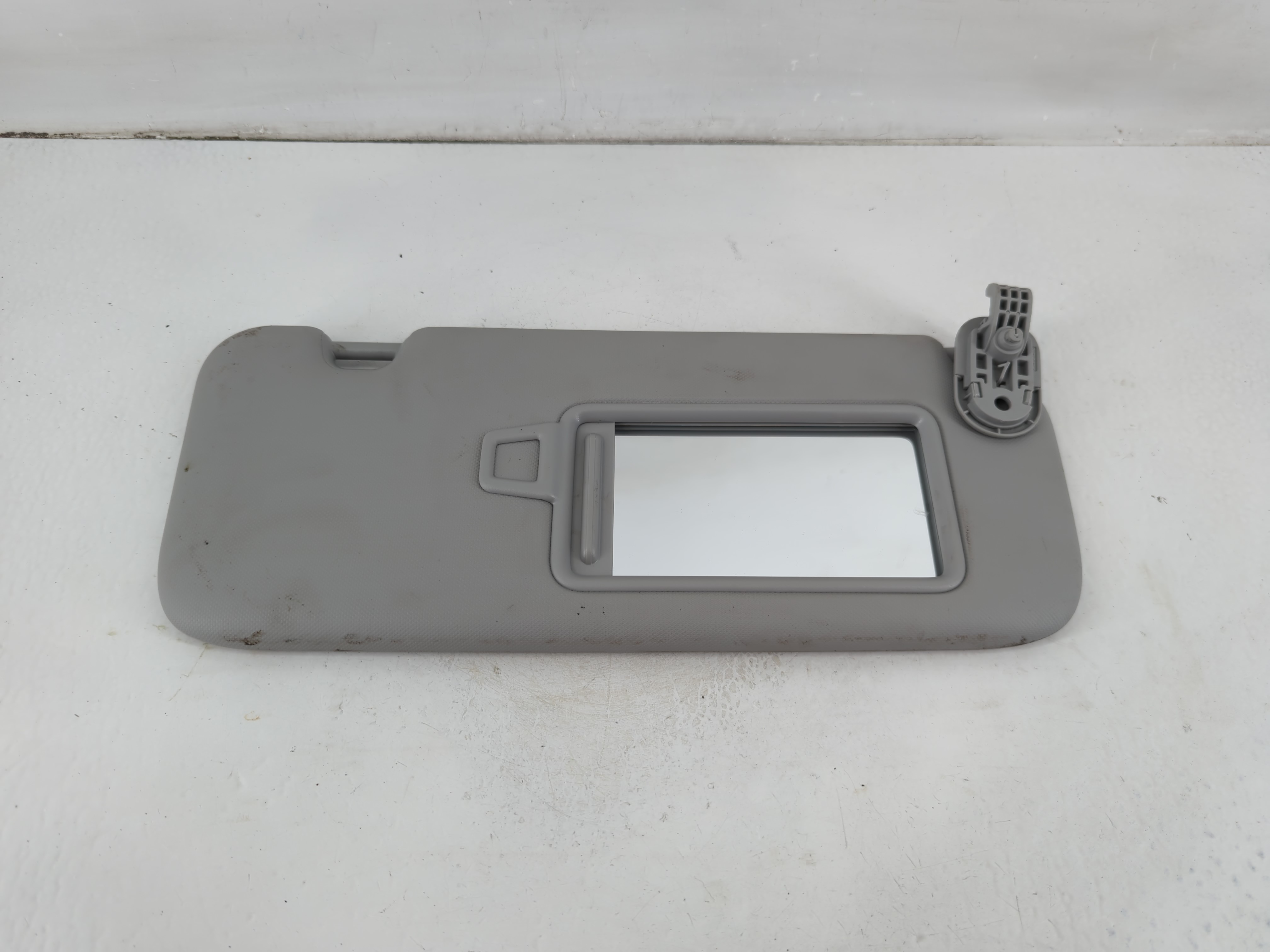 Picture of 2021-2022 Hyundai Elantra Passenger Sun Visor Mirror Right Sunvisor Grey 1102548