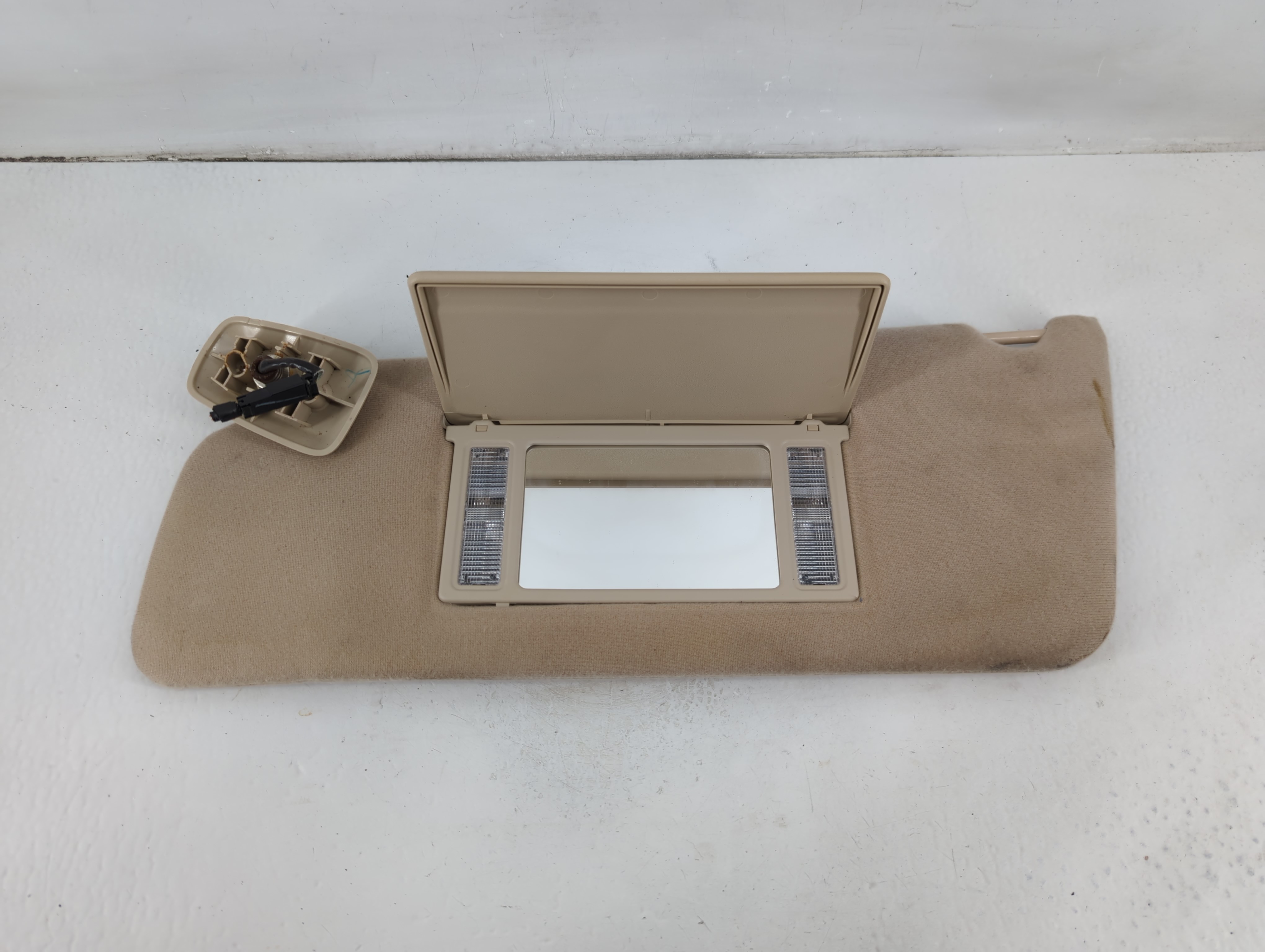 Picture of 2004-2008 Ford F-150 Driver Sun Visor Mirror Left Sunvisor Tan 1102550