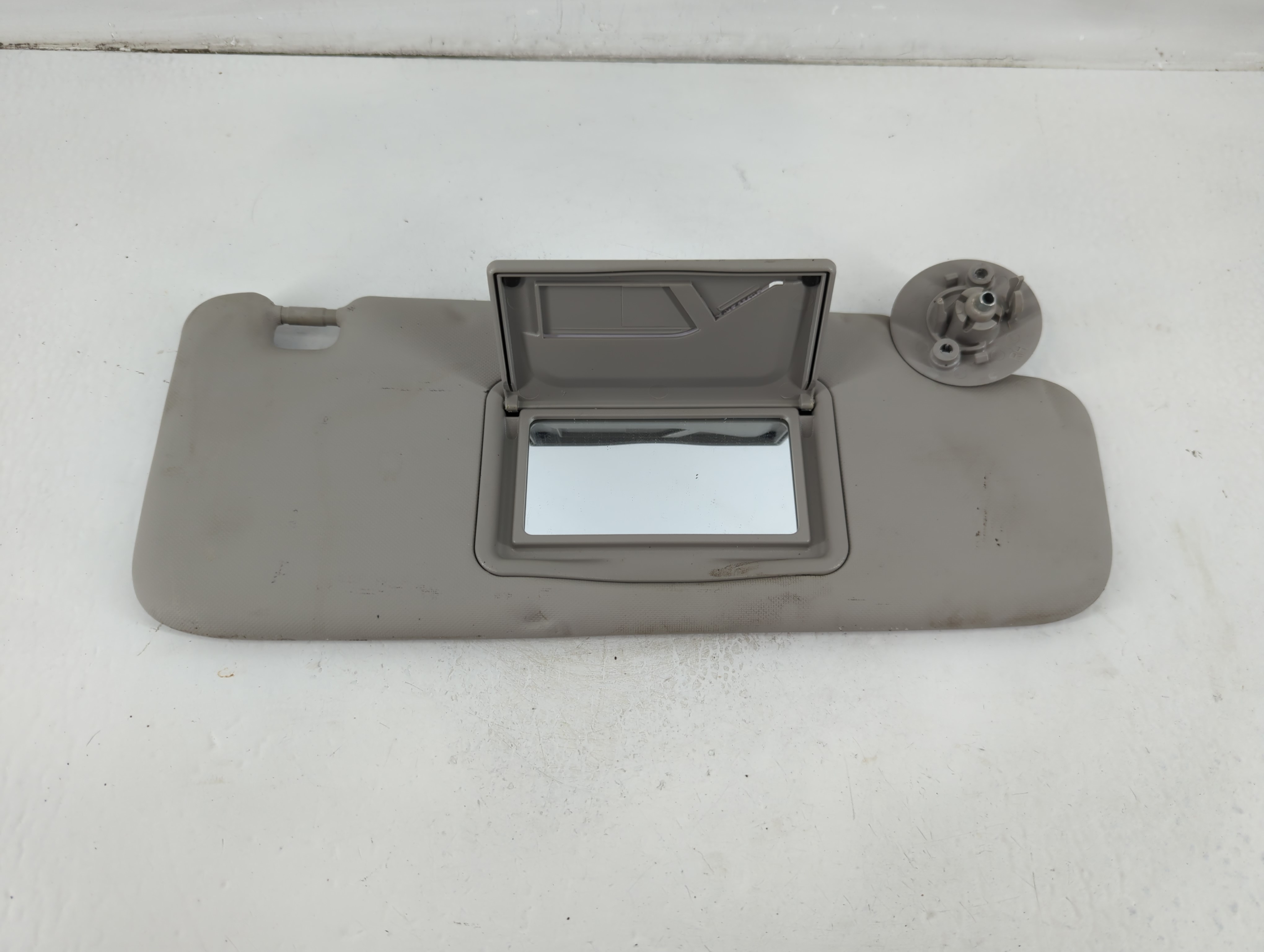 Picture of 2012-2019 Chevrolet Sonic Passenger Sun Visor Mirror Right Sunvisor 1102600