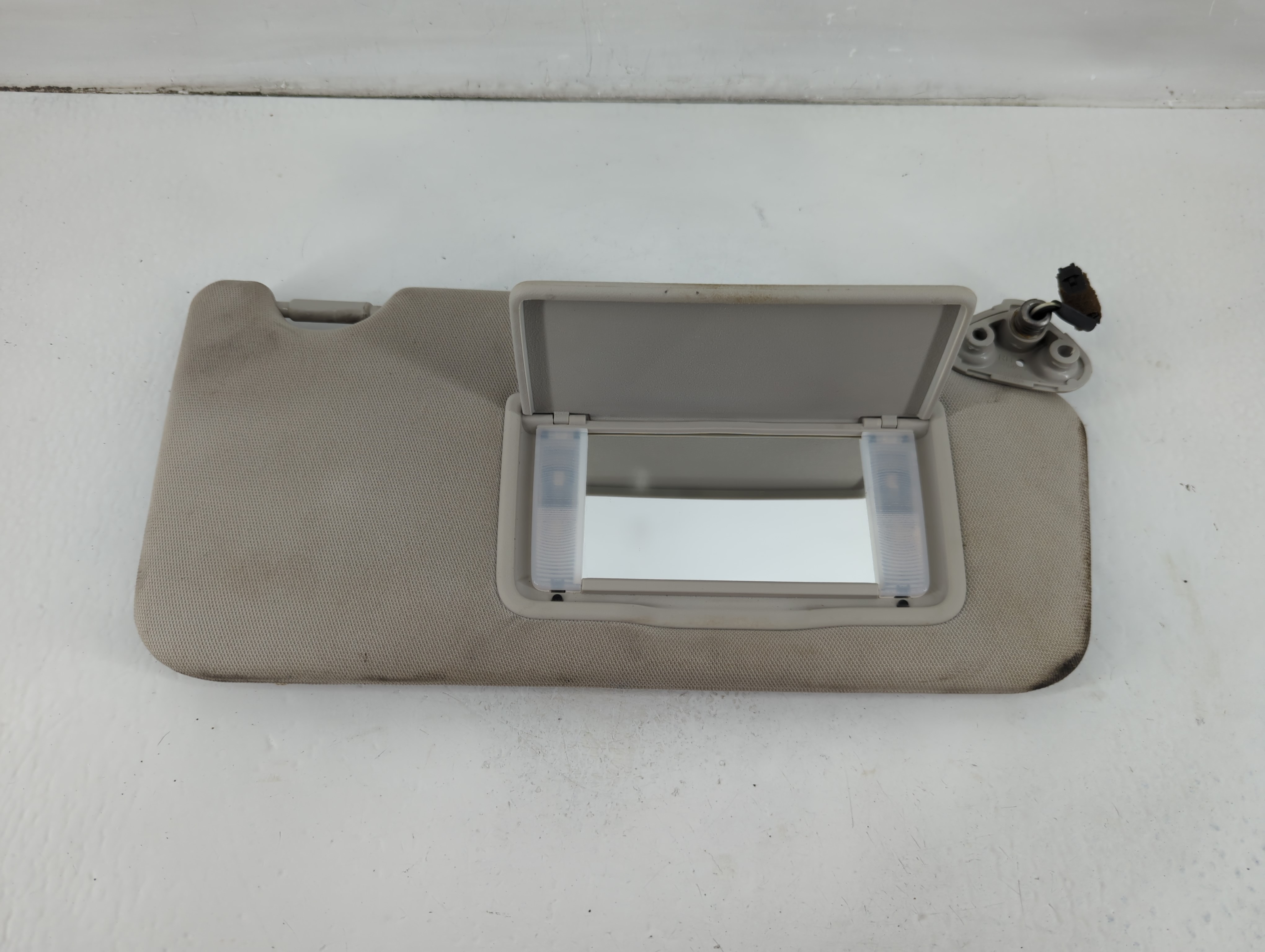 Picture of 2010-2014 Subaru Legacy Passenger Sun Visor Mirror Right Sunvisor 1102601