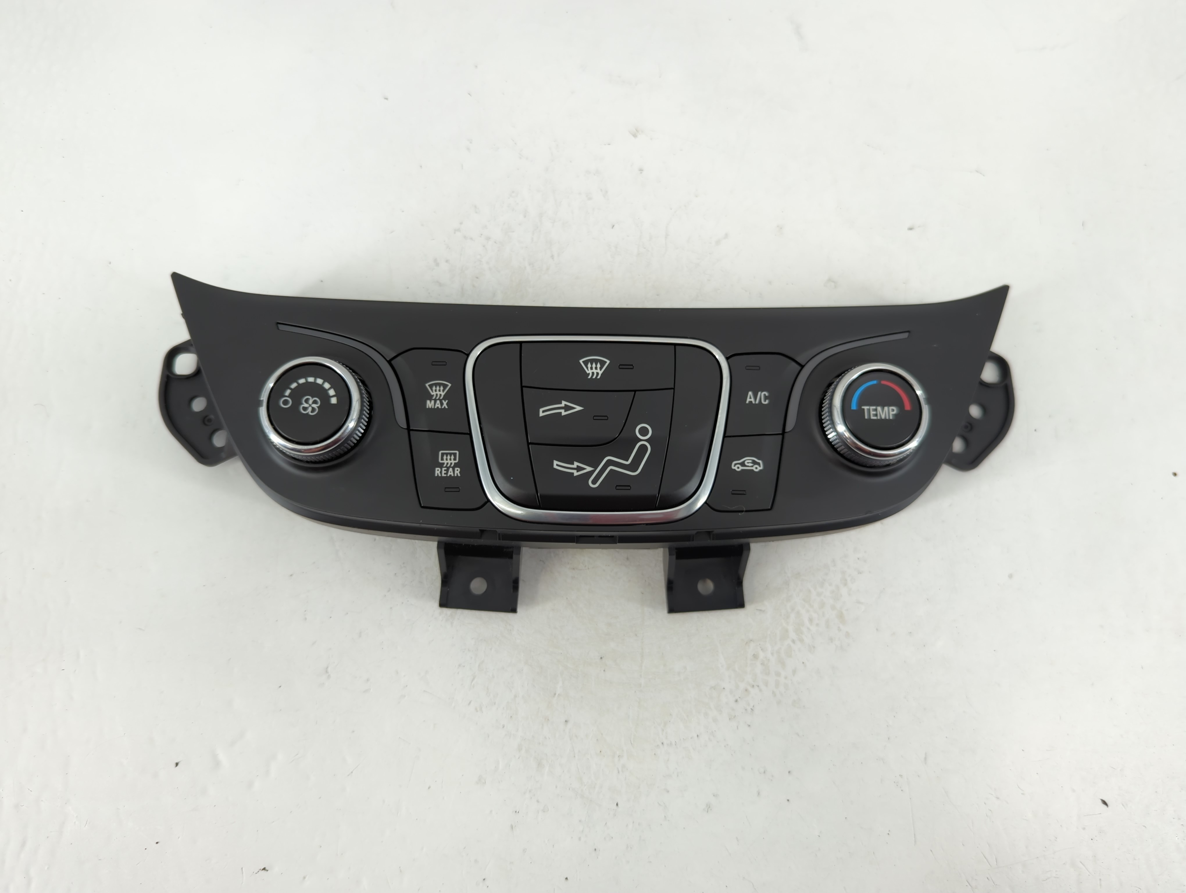 Picture of 2018-2021 Chevrolet Equinox Ac Heater Climate Control 84422503 1102615